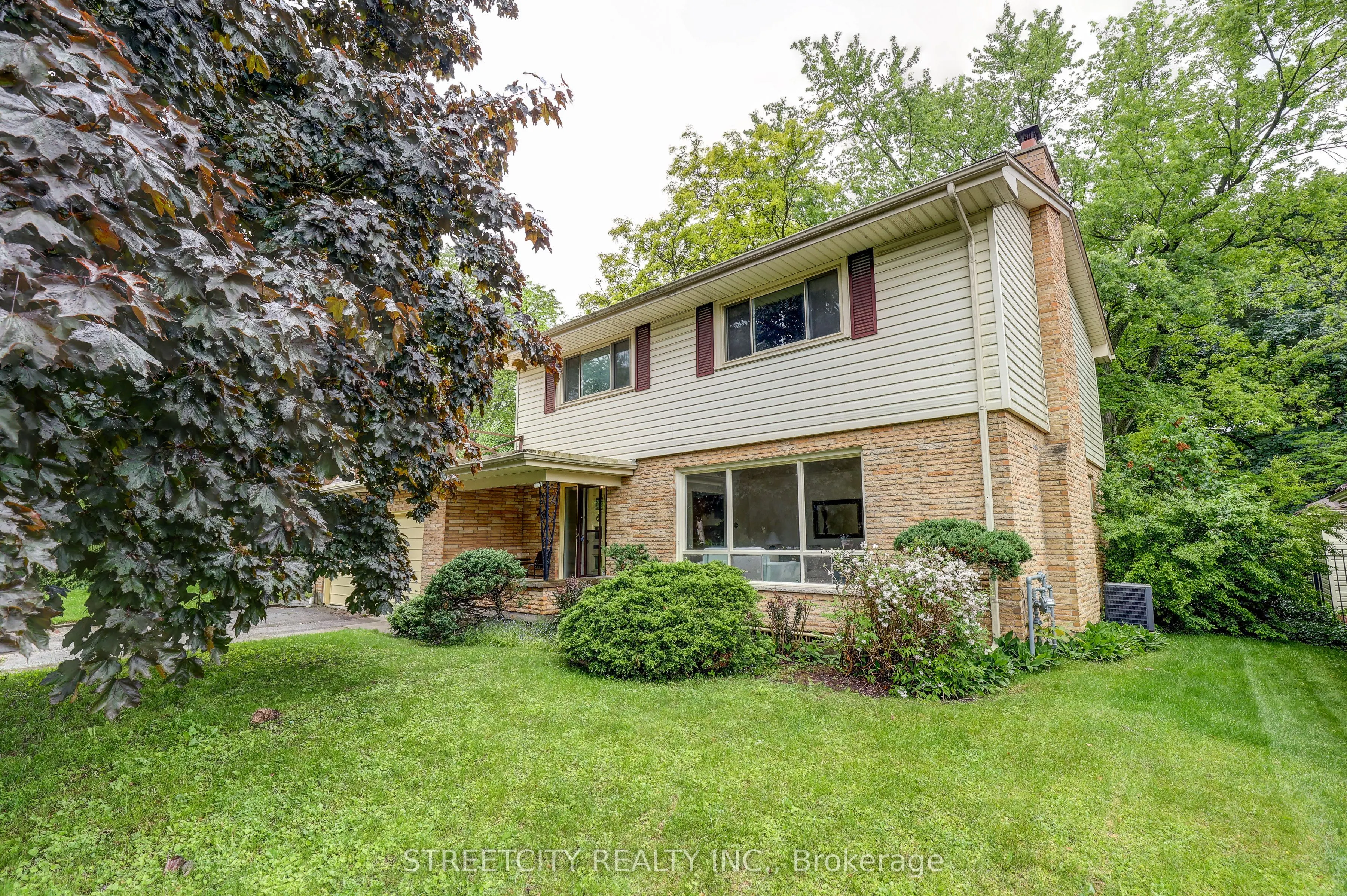 76 Bloomfield Drive