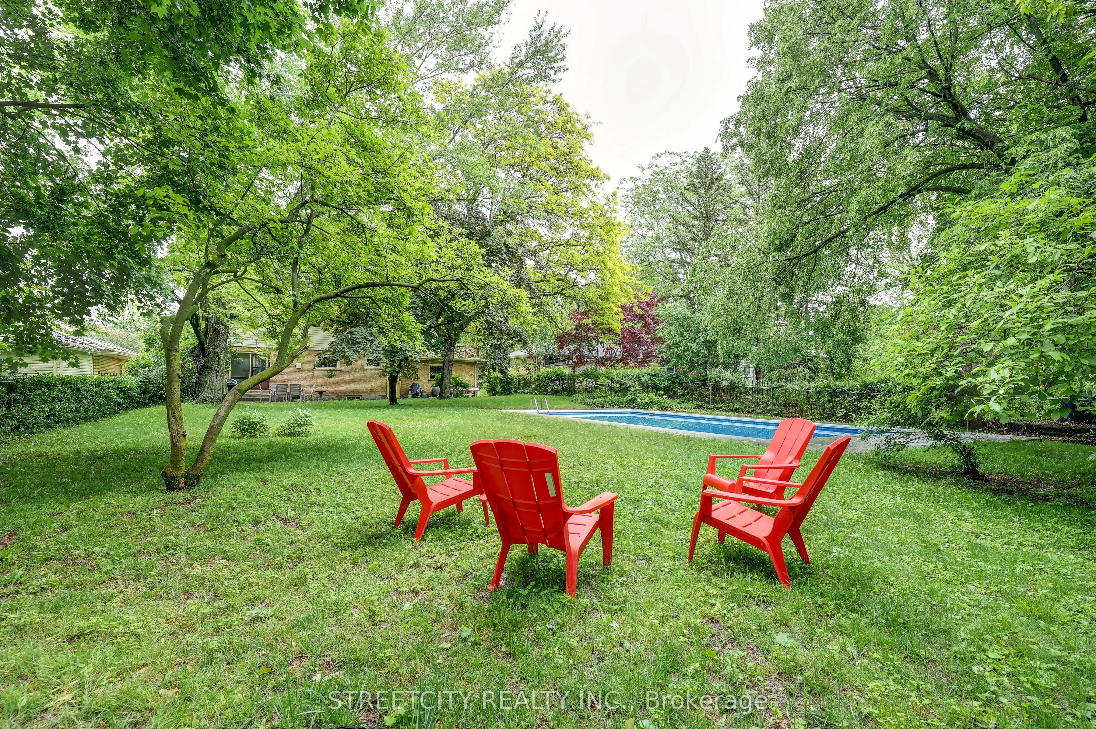 76 Bloomfield Drive