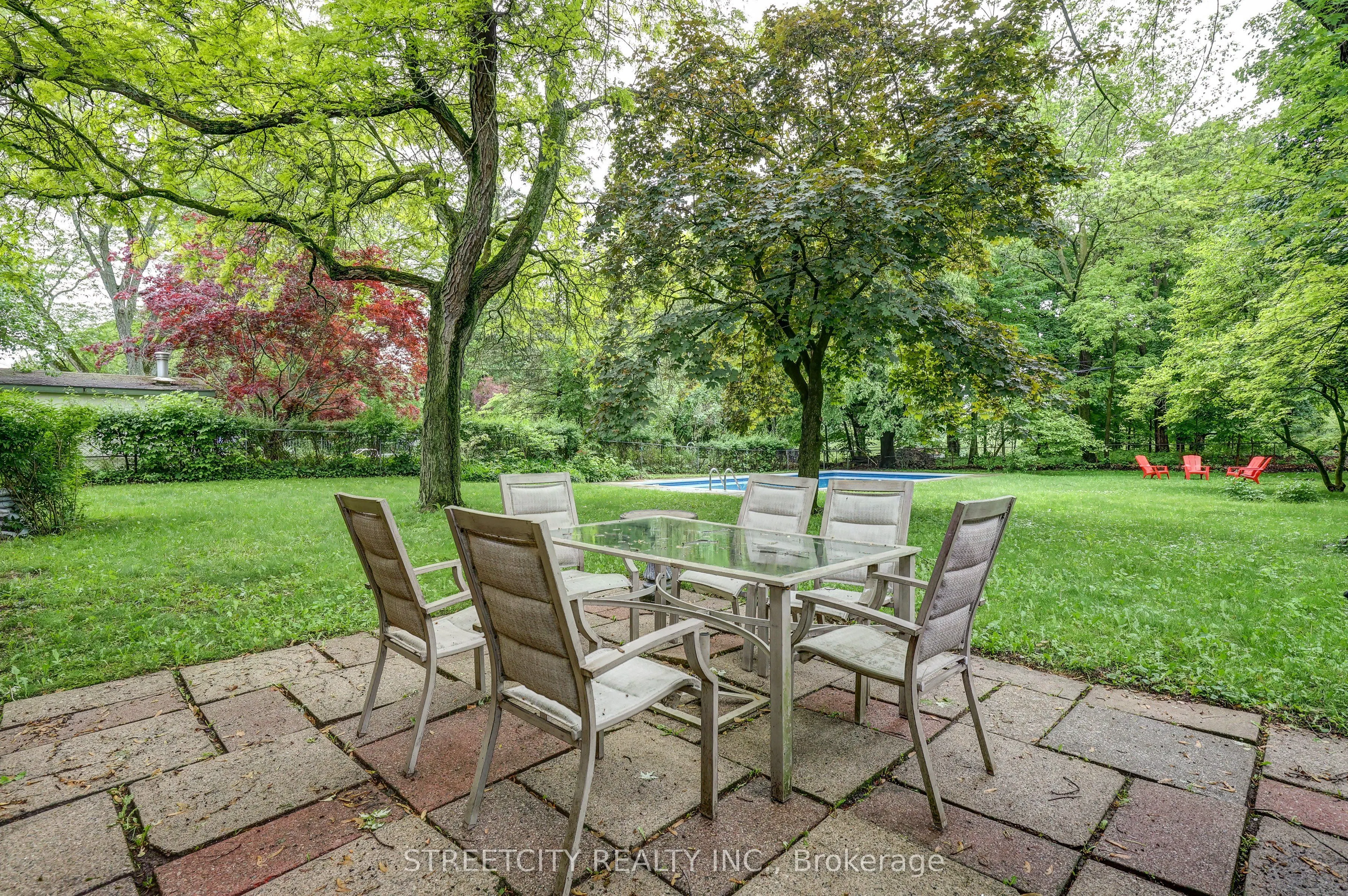 76 Bloomfield Drive