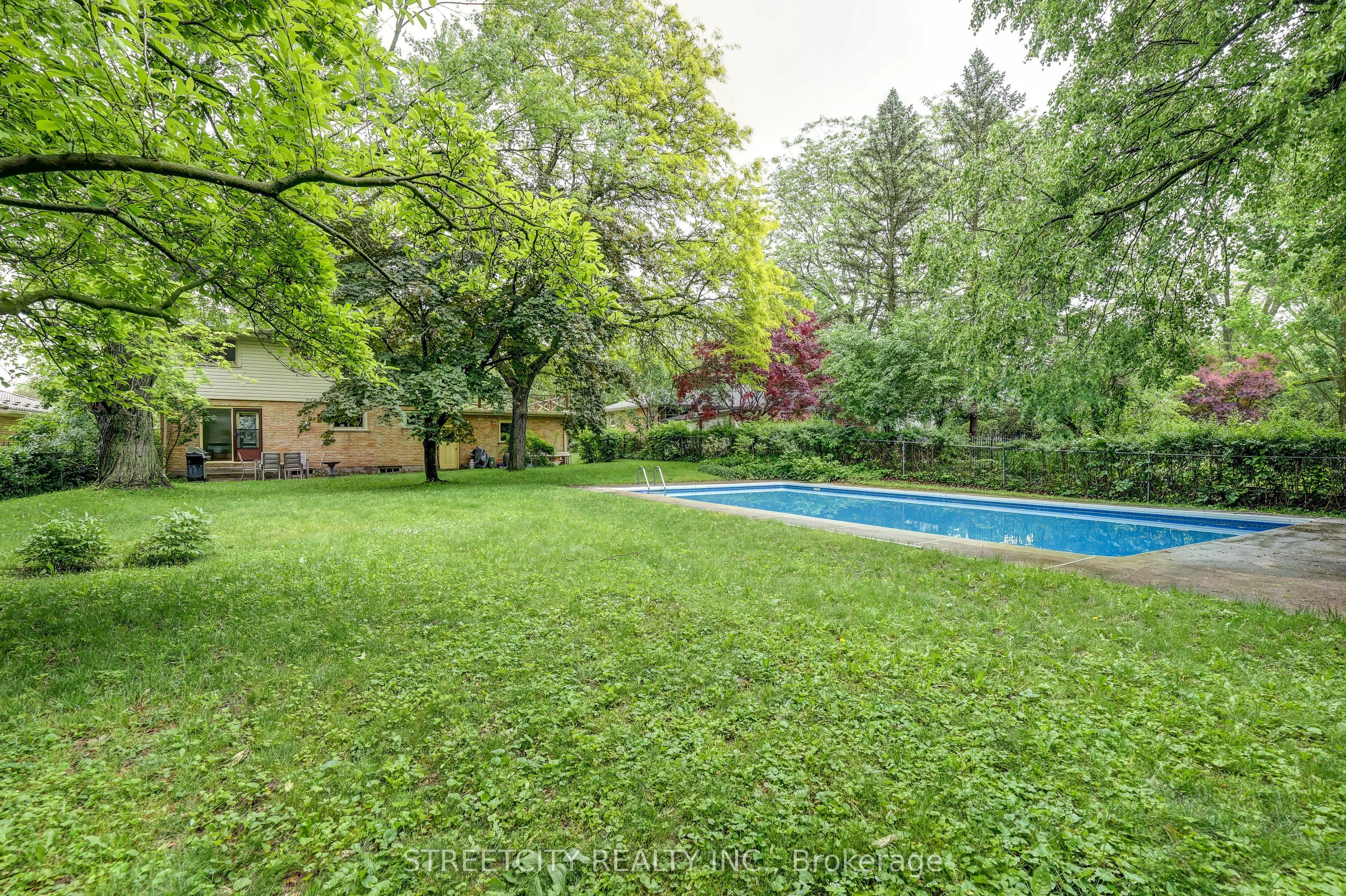 76 Bloomfield Drive