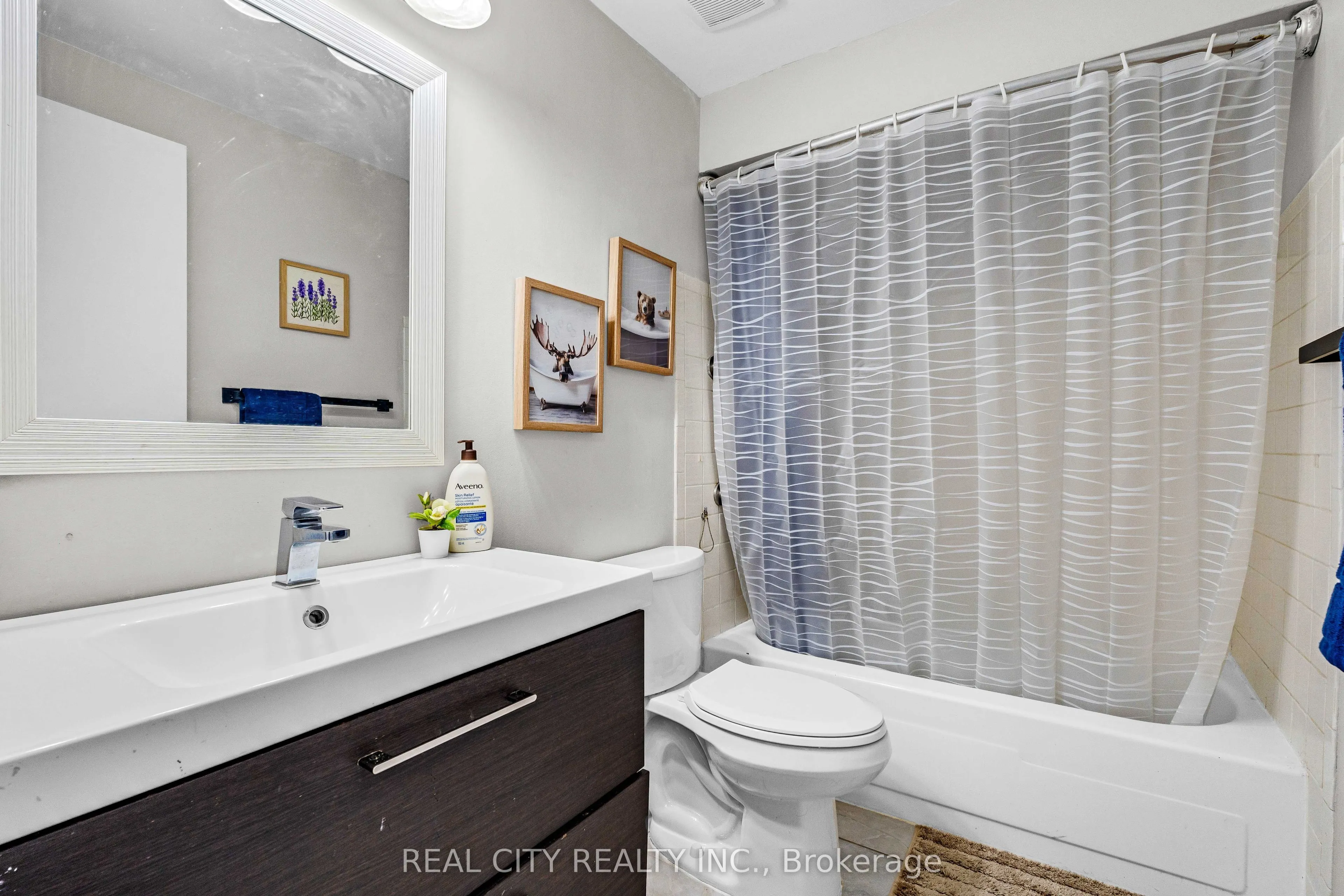 273 Elgin Street, #53