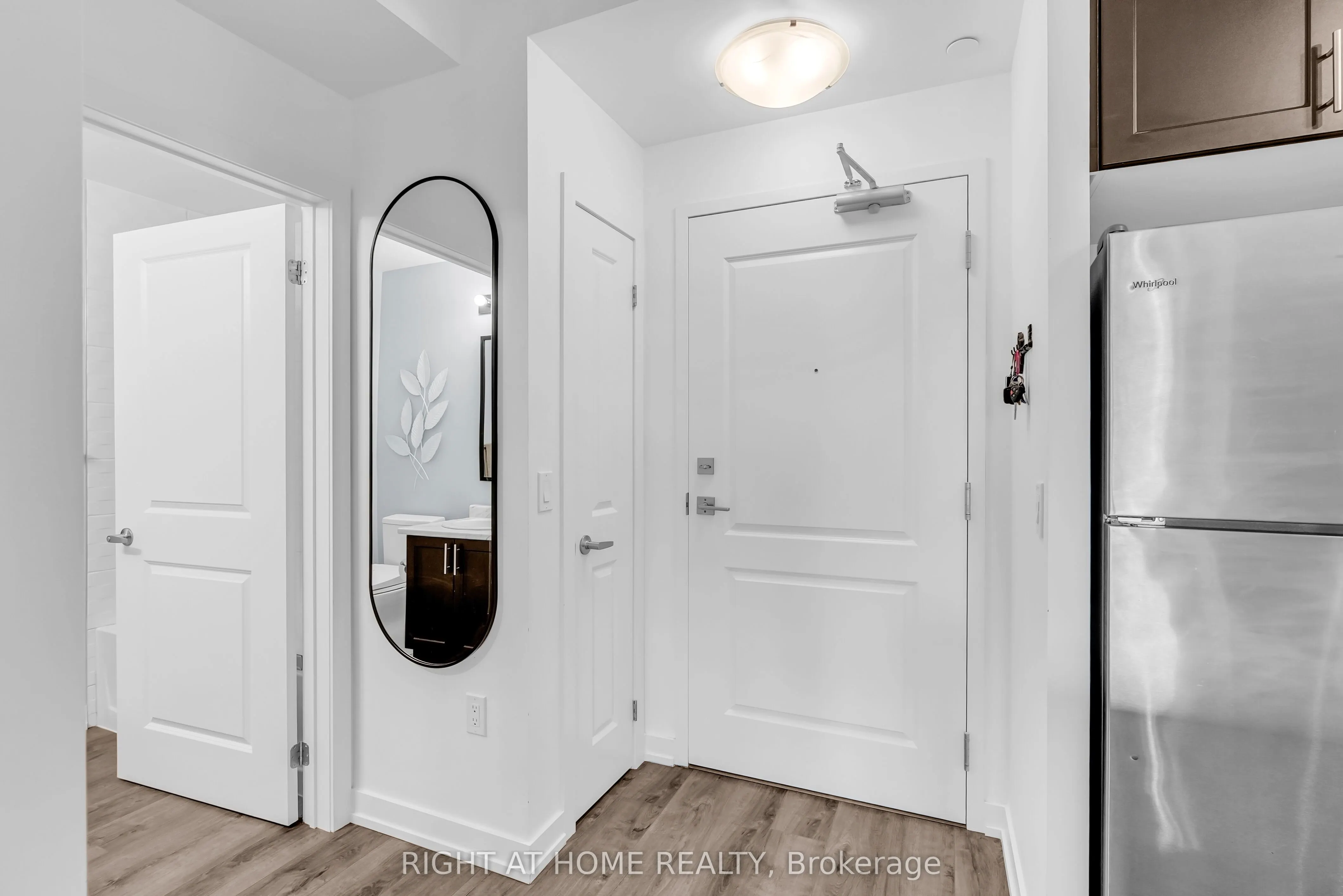5055 Greenlane Road, #208