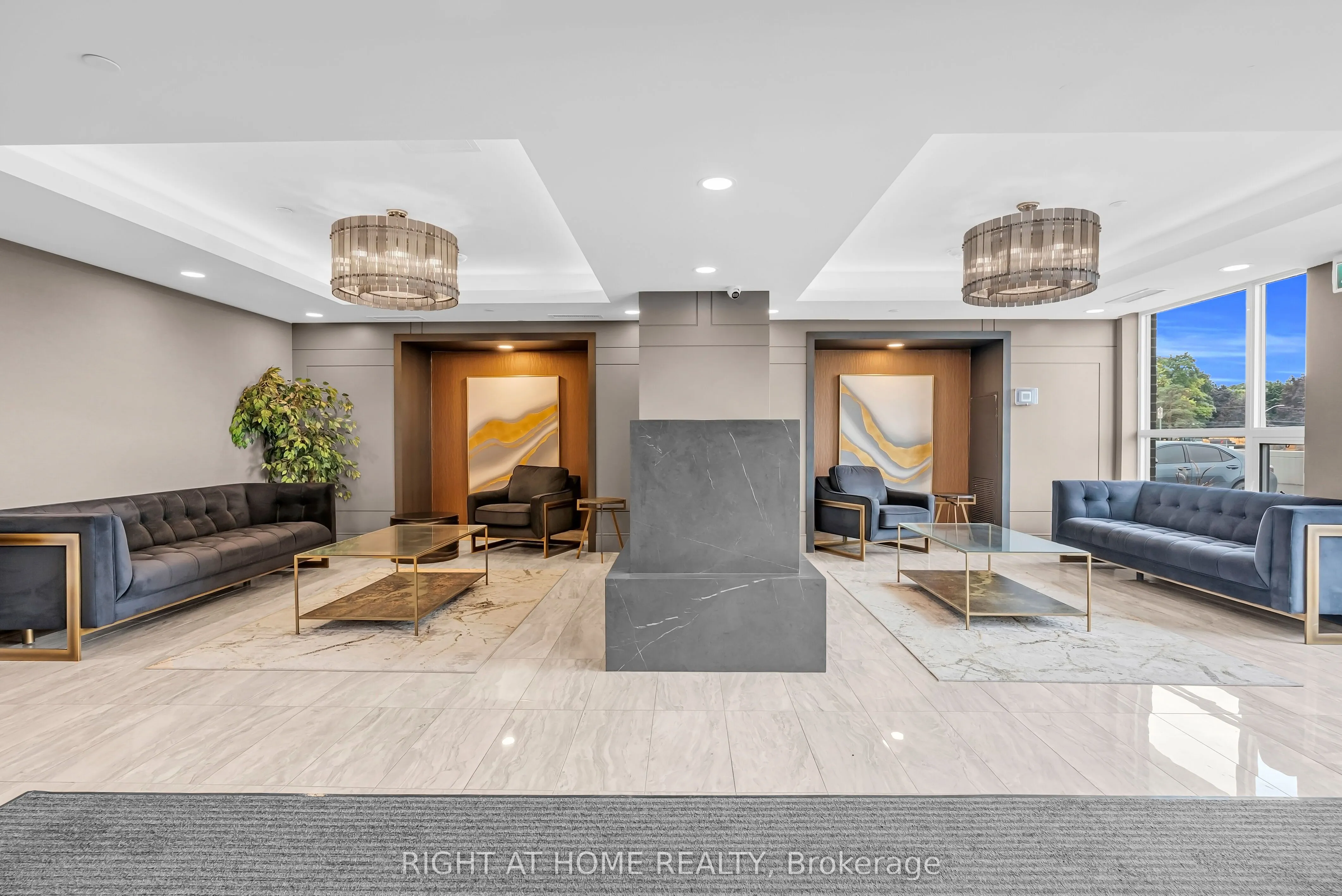 5055 Greenlane Road, #208