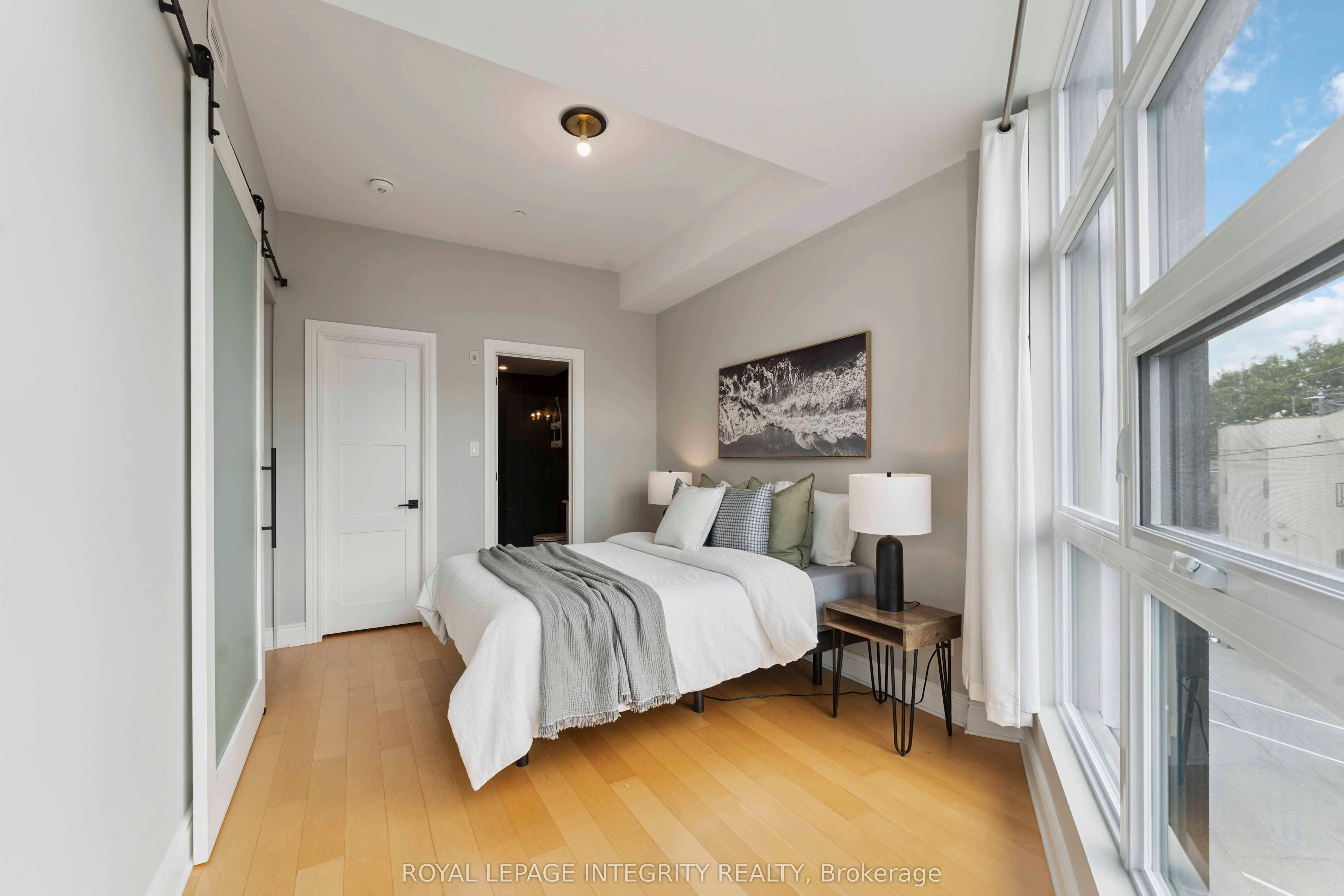 101 Pinhey Street, #302