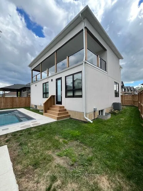 82 IVY Crescent