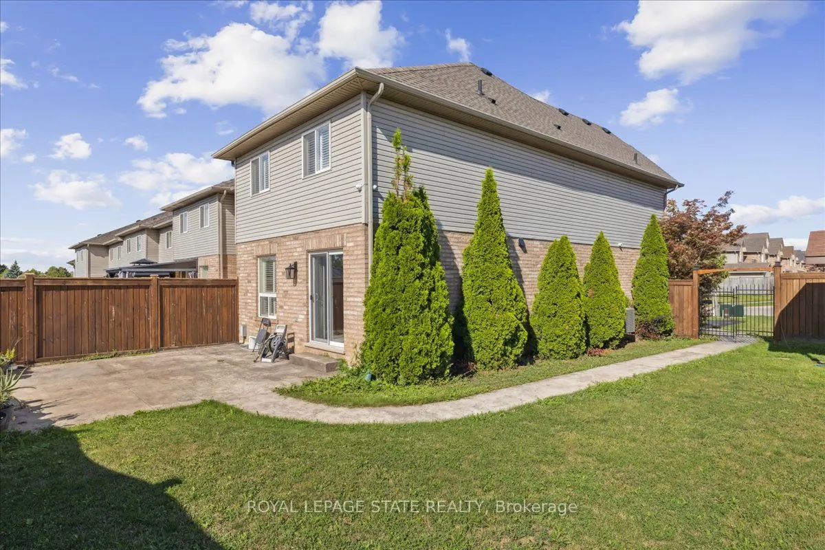 42 Meadow Wood Crescent