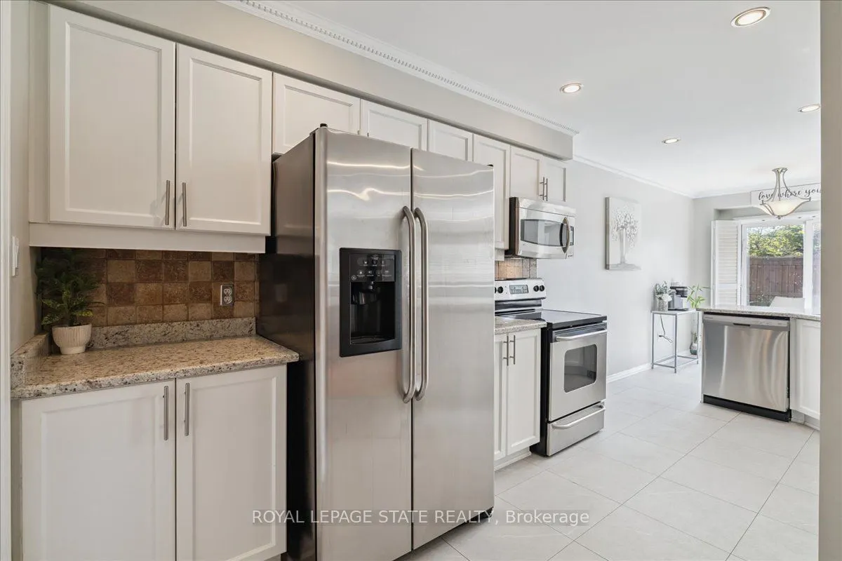 42 Meadow Wood Crescent