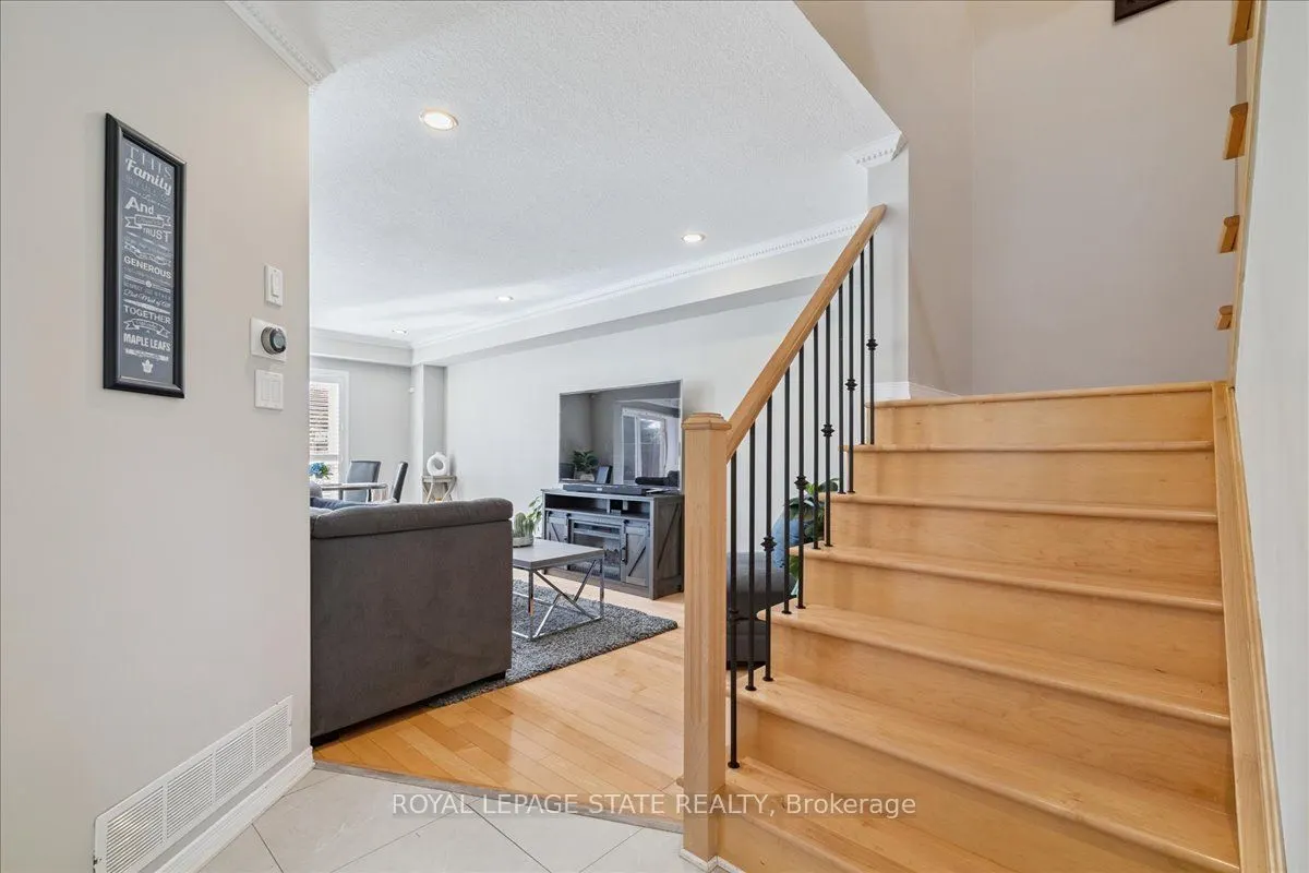 42 Meadow Wood Crescent