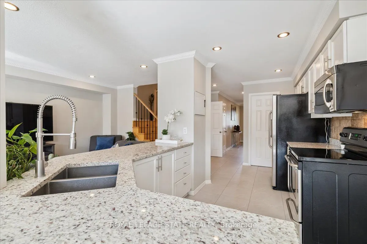 42 Meadow Wood Crescent