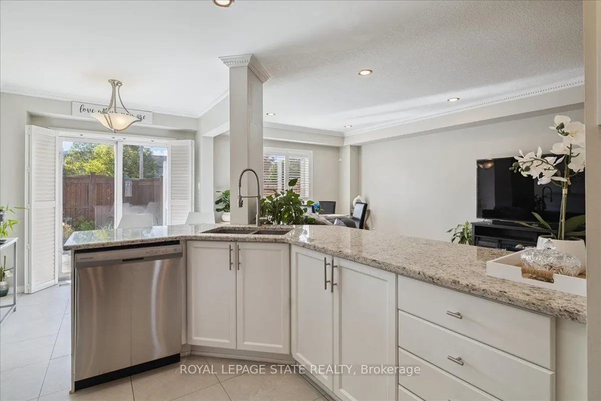 42 Meadow Wood Crescent