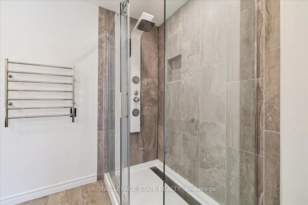 42 Meadow Wood Crescent