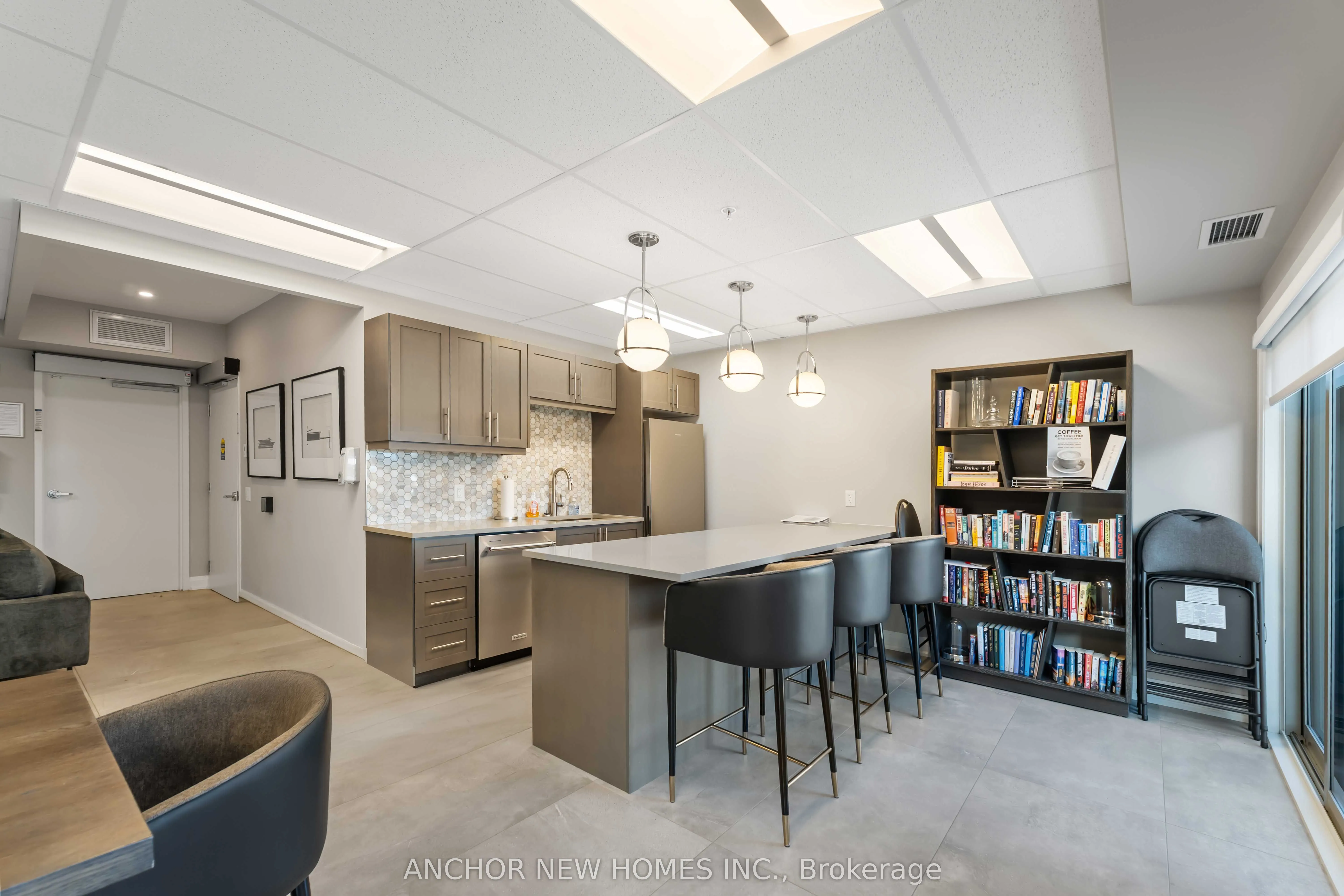 120 Summersides Boulevard, #106