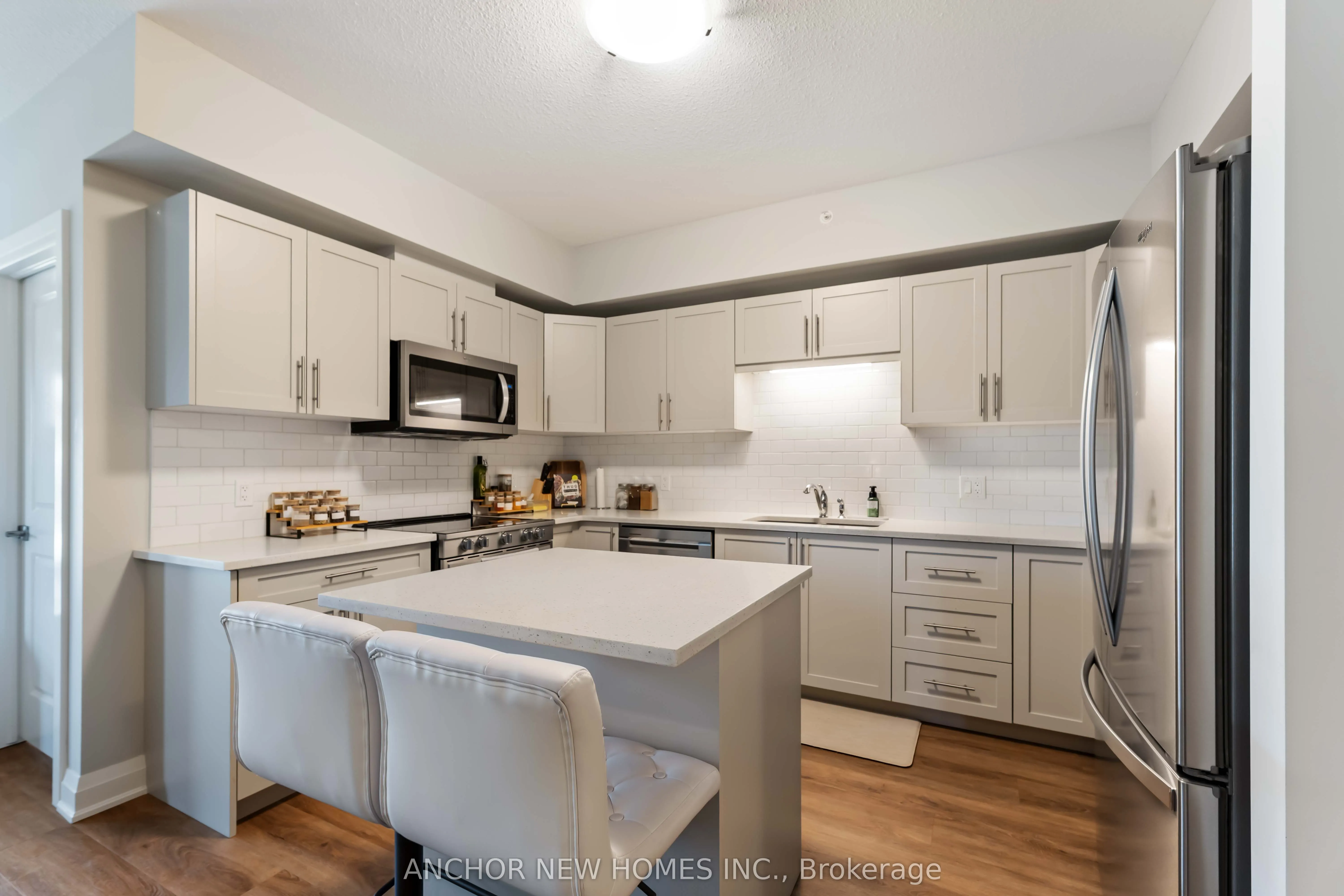 120 Summersides Boulevard, #106