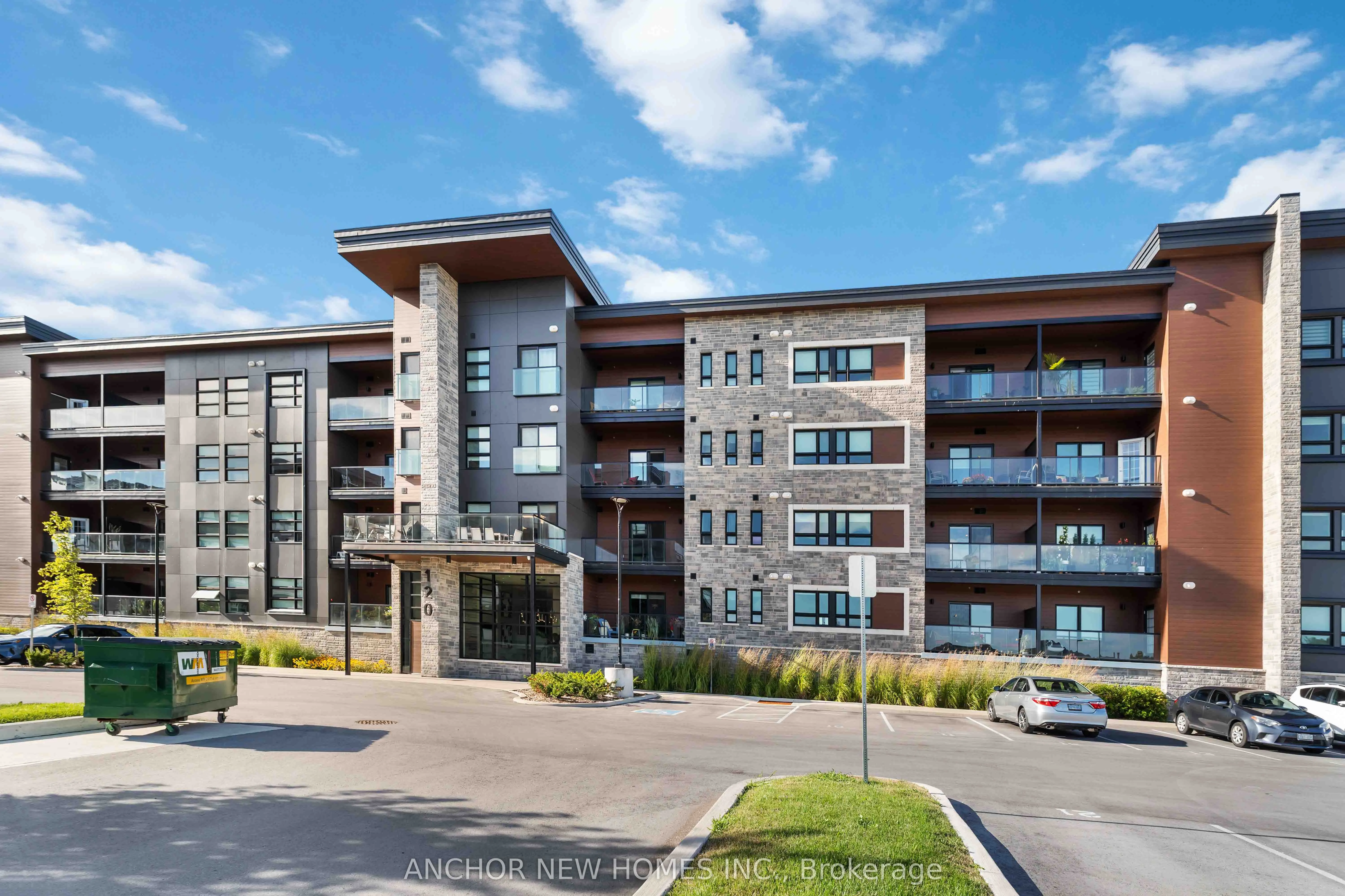 120 Summersides Boulevard, #106