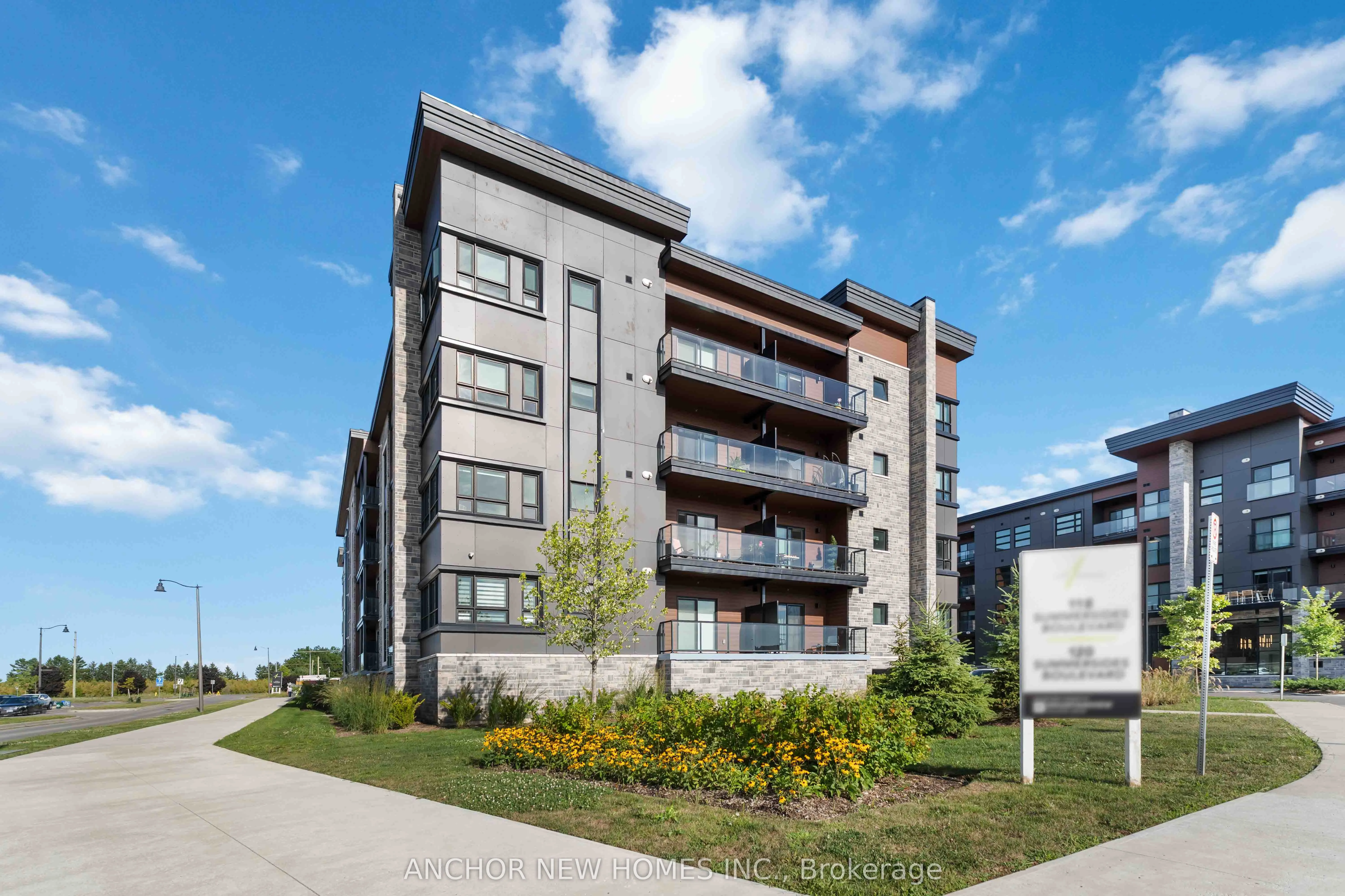 120 Summersides Boulevard, #106
