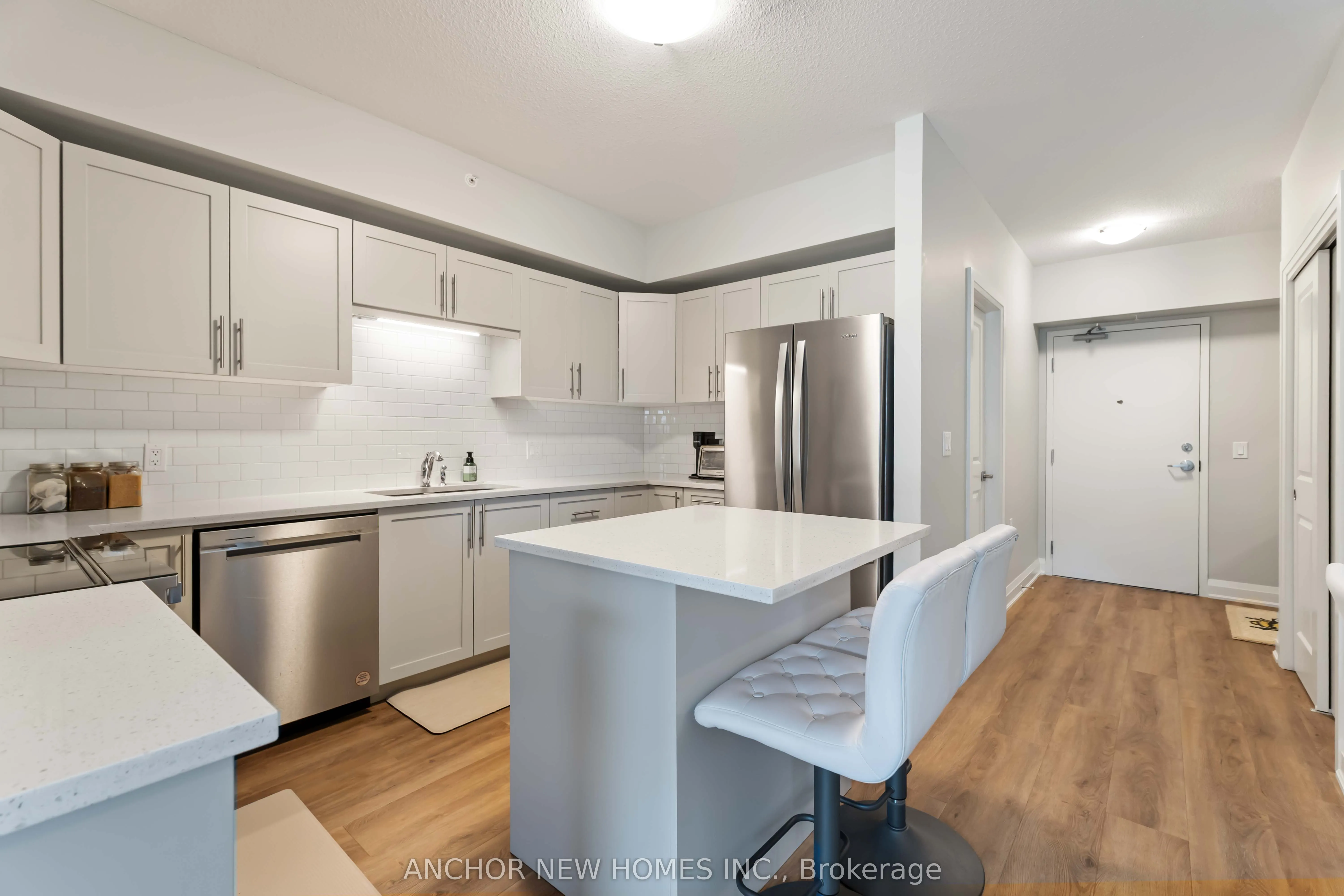 120 Summersides Boulevard, #106