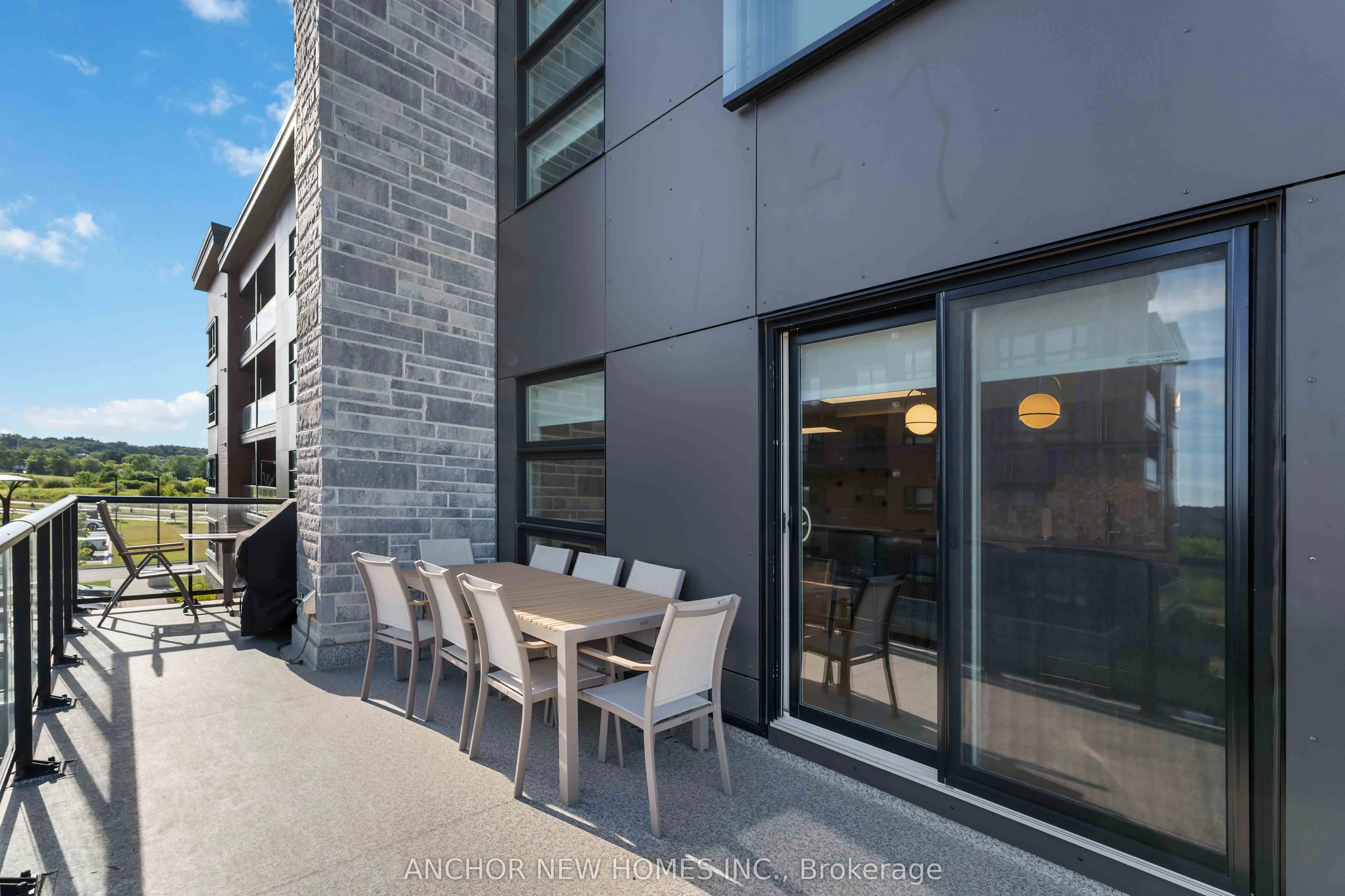 120 Summersides Boulevard, #106