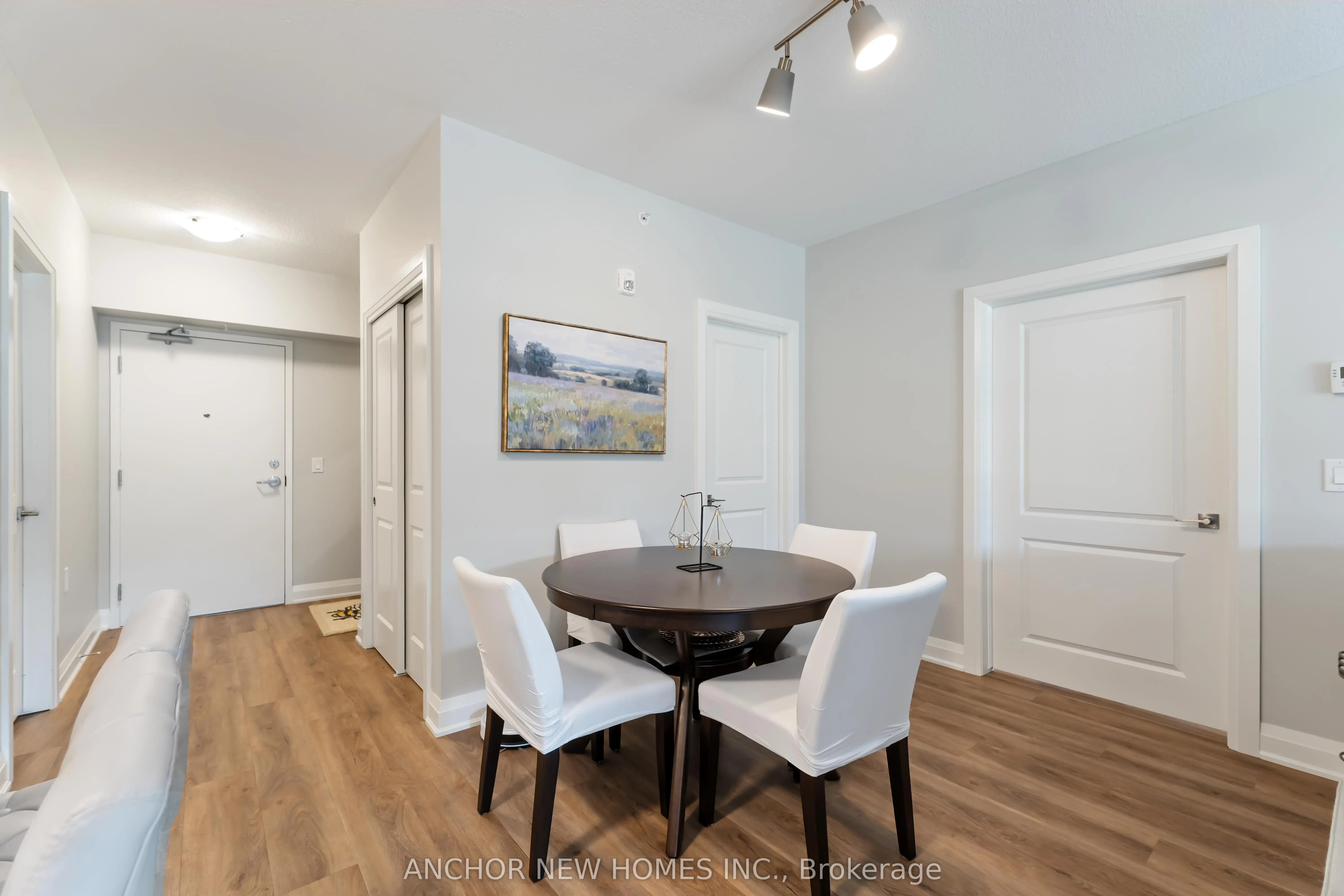 120 Summersides Boulevard, #106