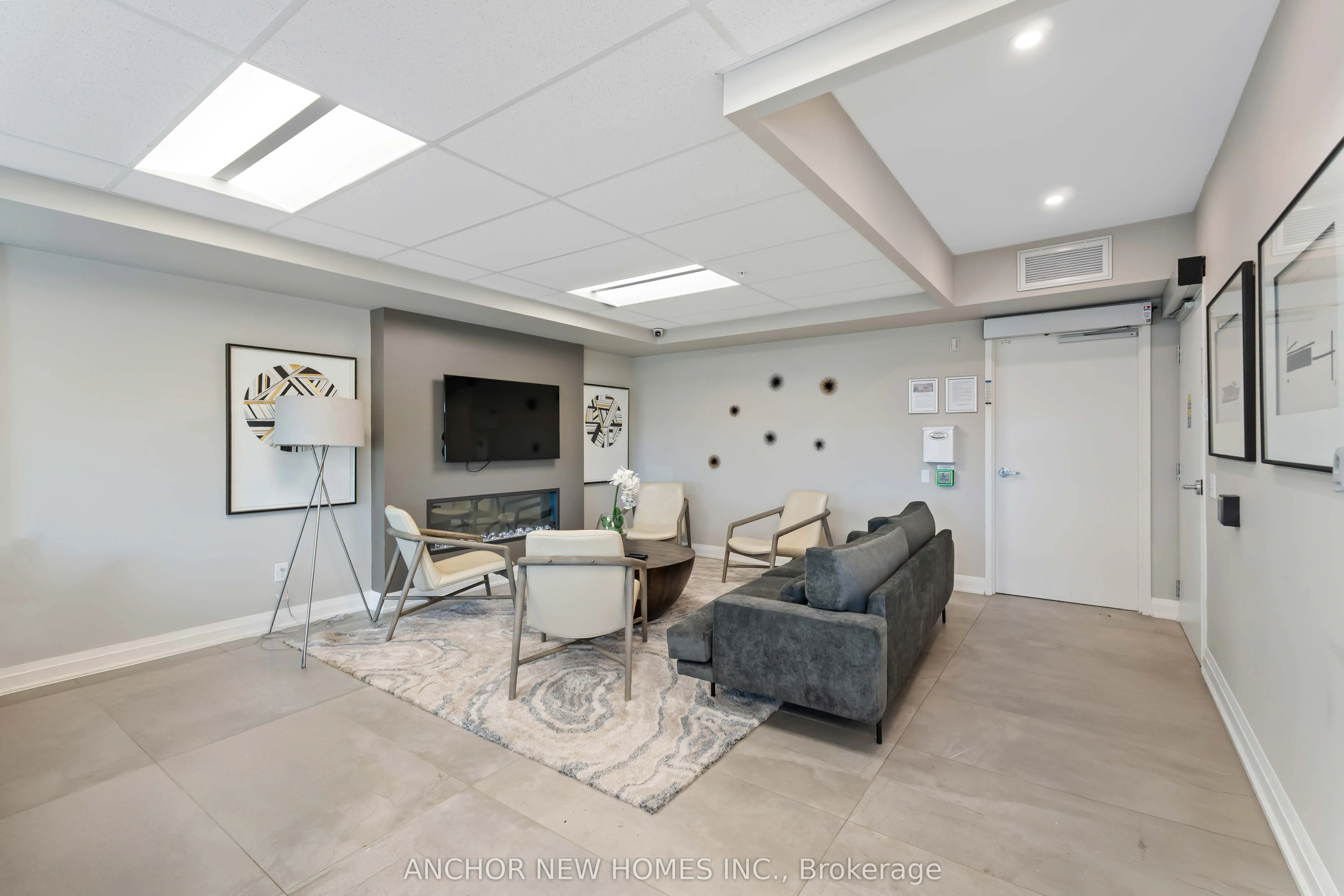 120 Summersides Boulevard, #106