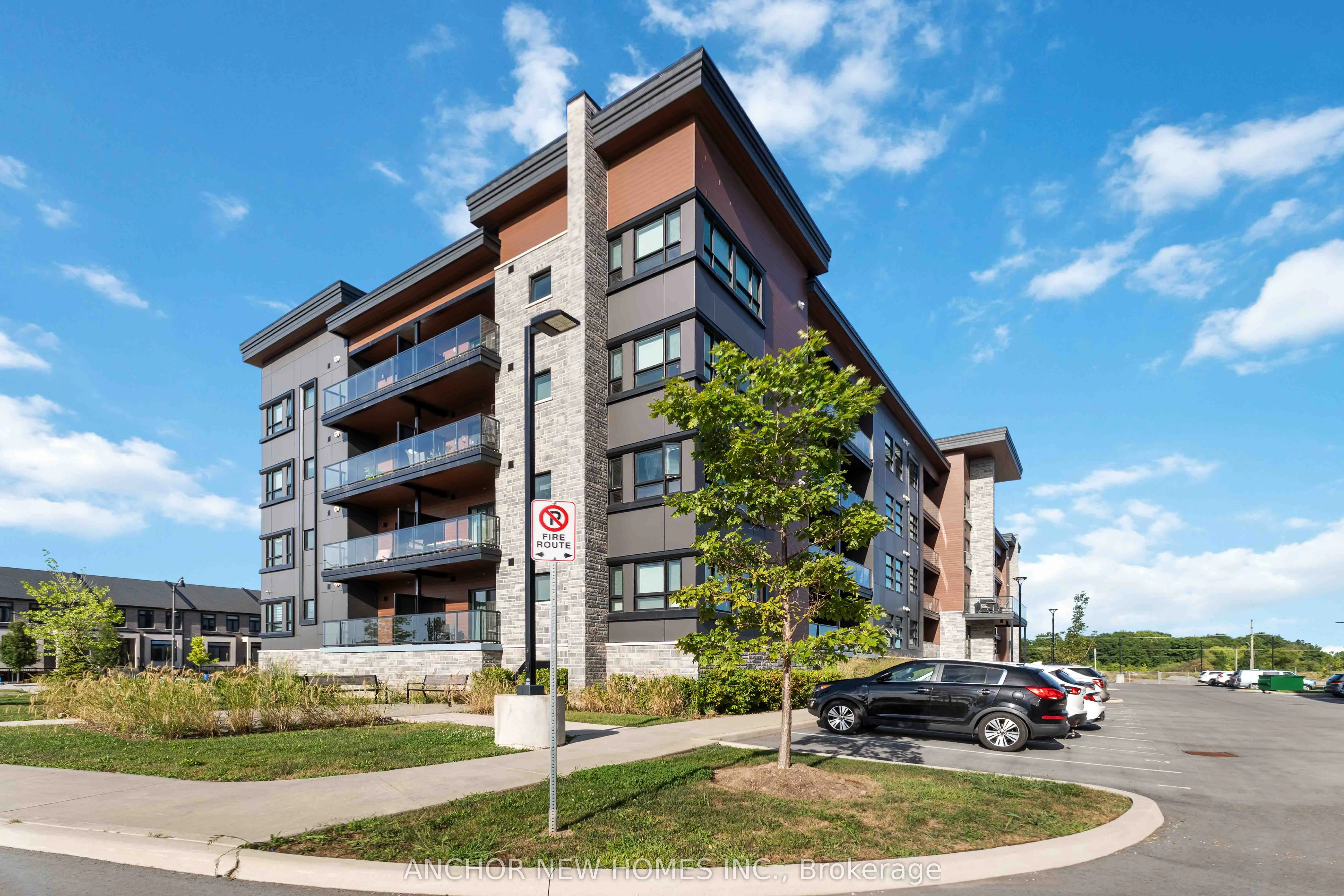 120 Summersides Boulevard, #106