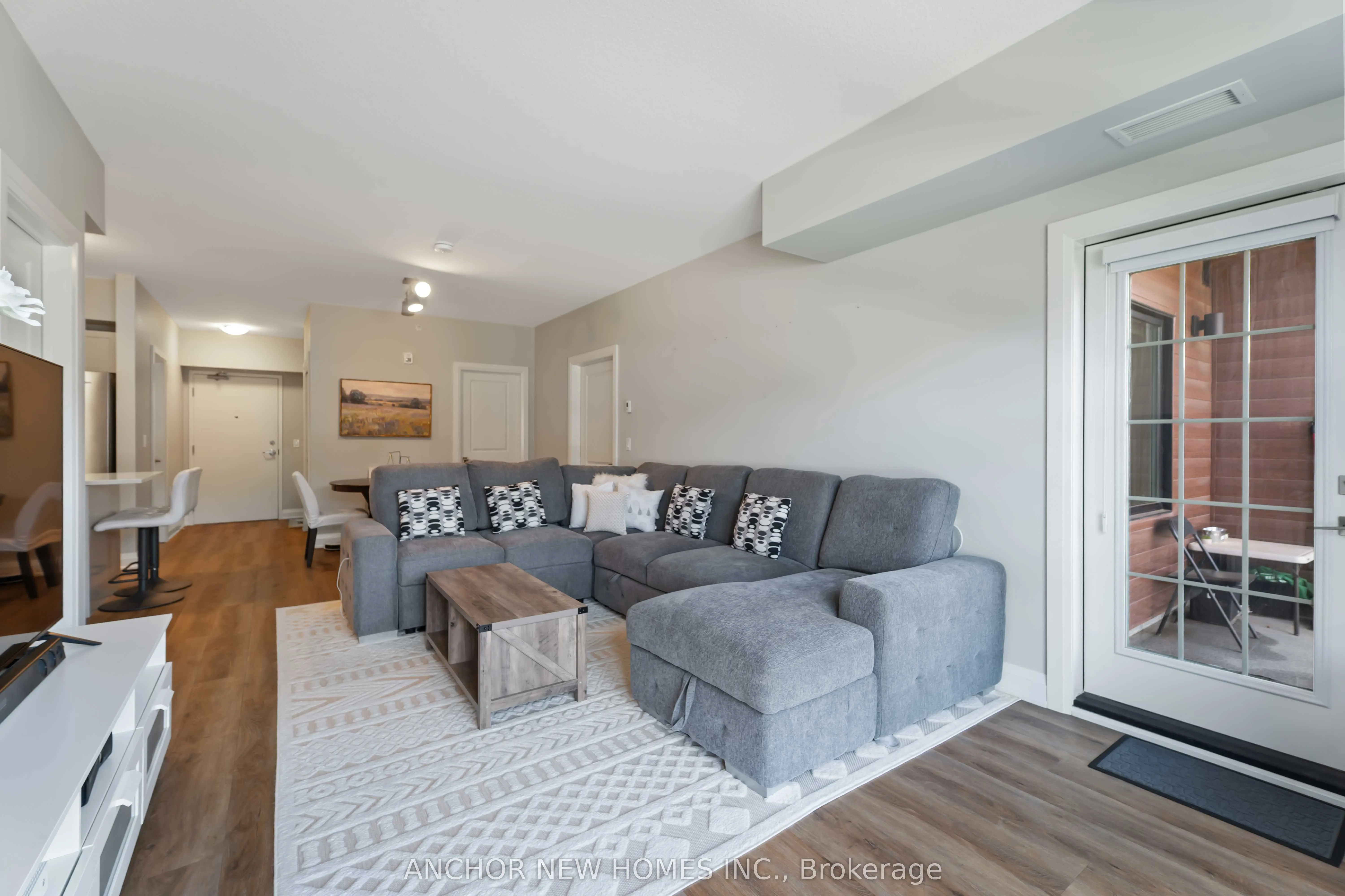 120 Summersides Boulevard, #106