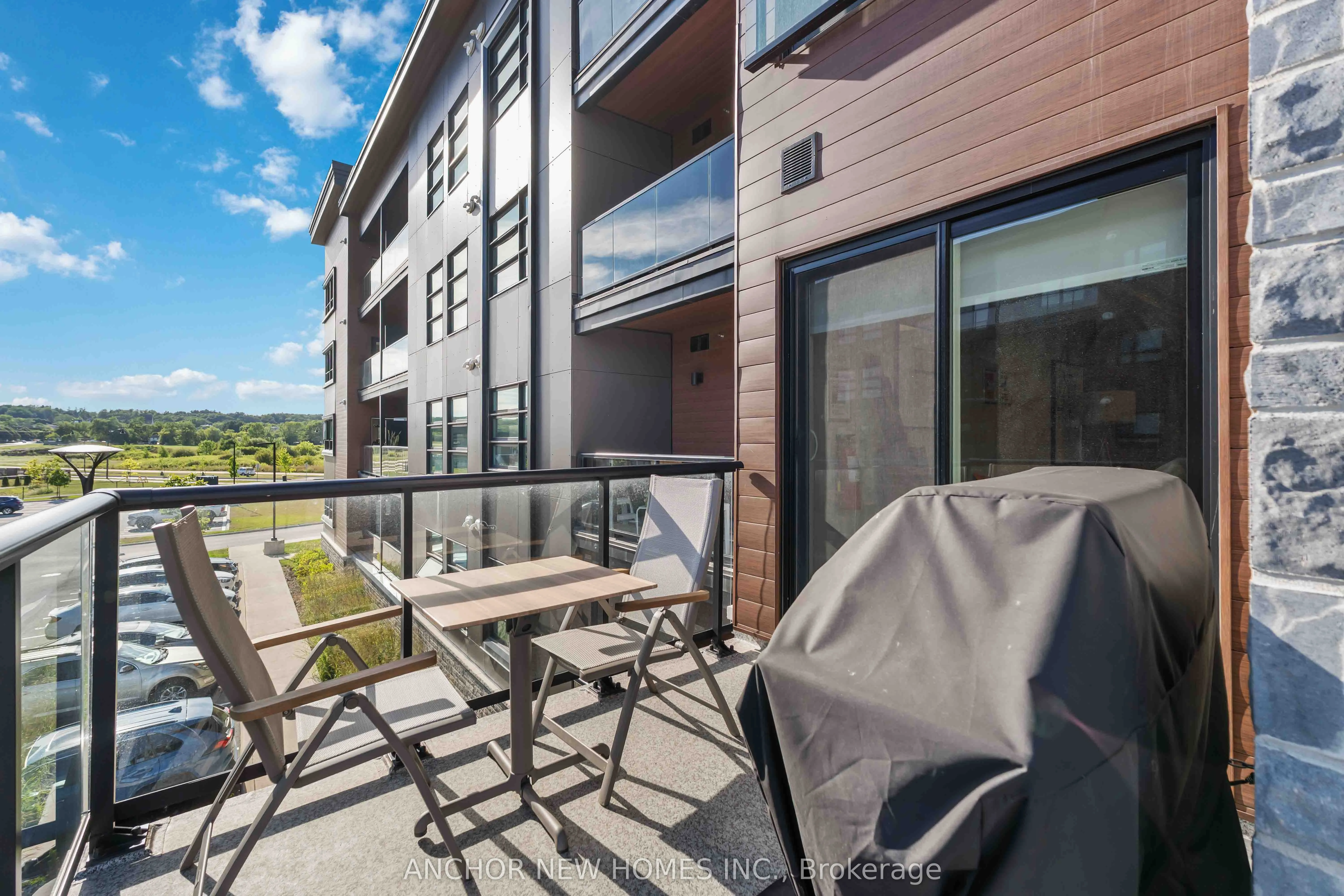 120 Summersides Boulevard, #106