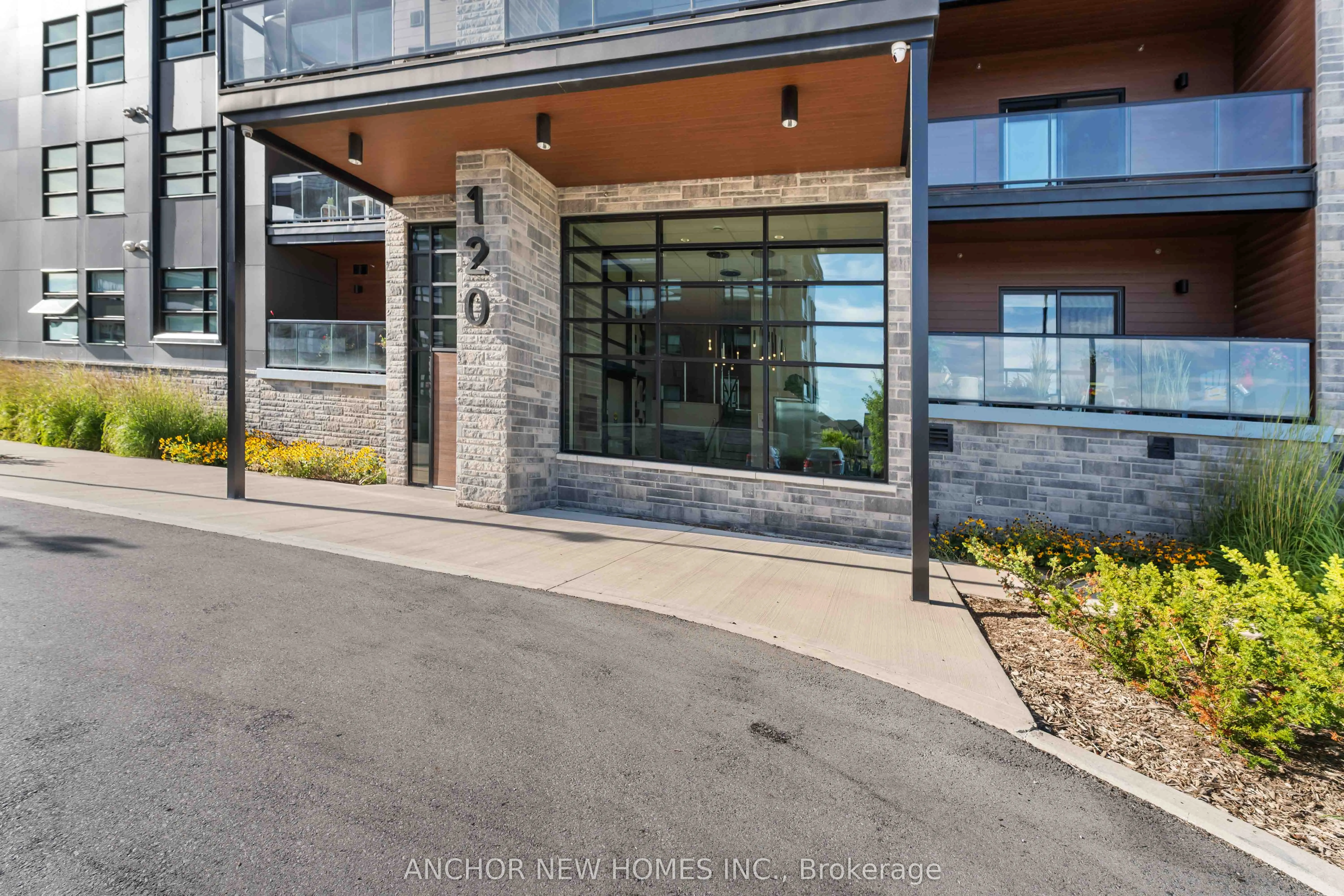 120 Summersides Boulevard, #106