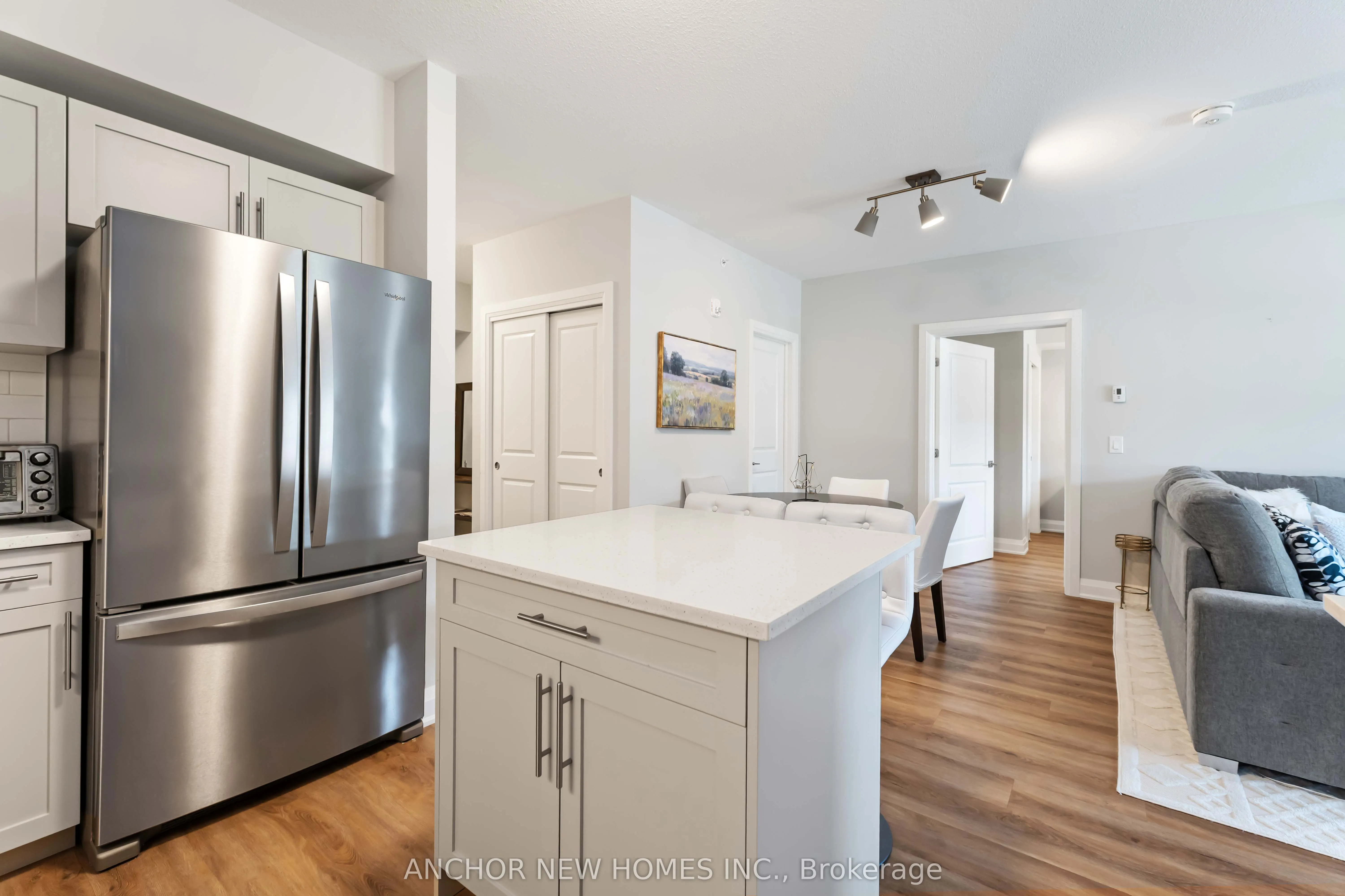 120 Summersides Boulevard, #106