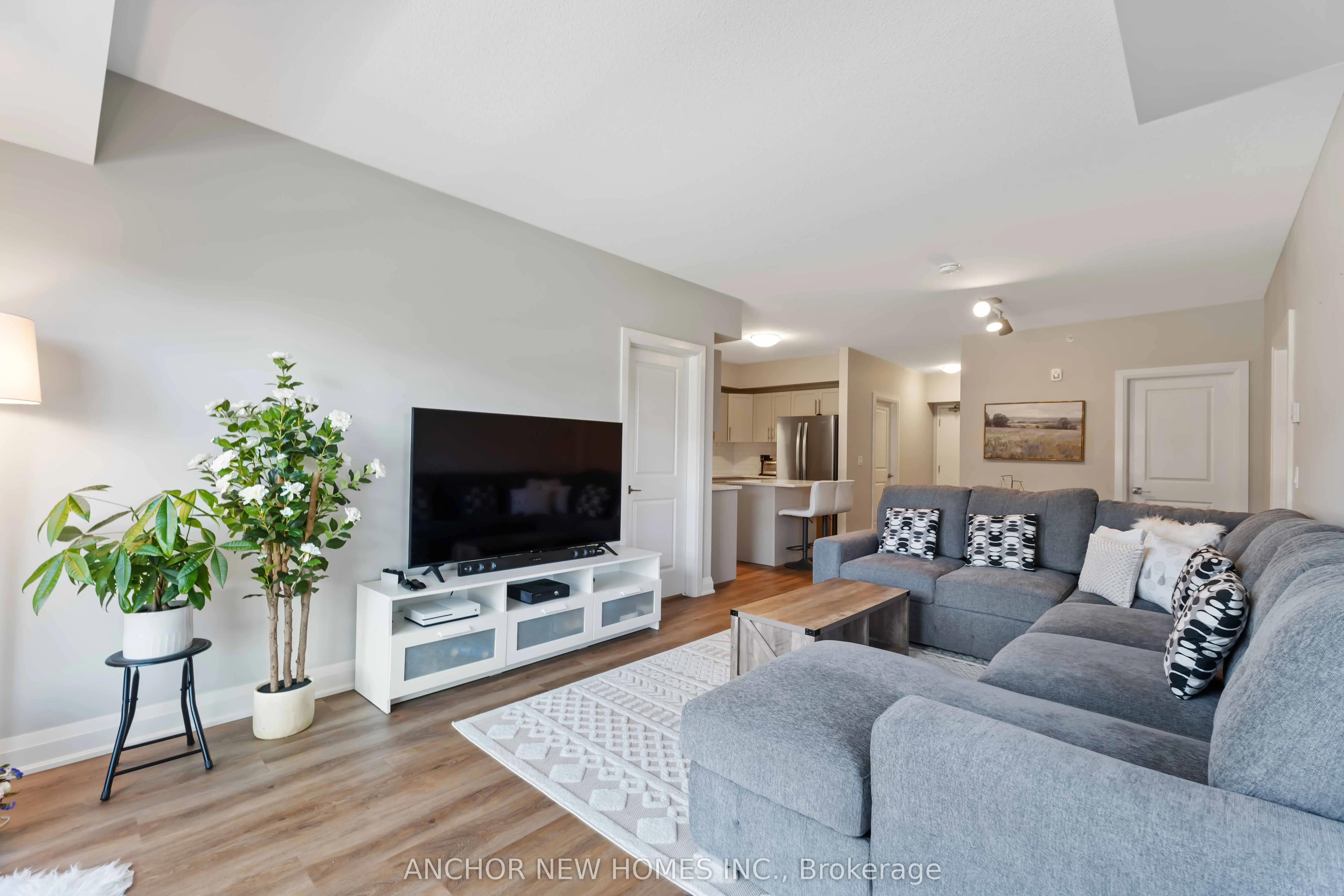 120 Summersides Boulevard, #106