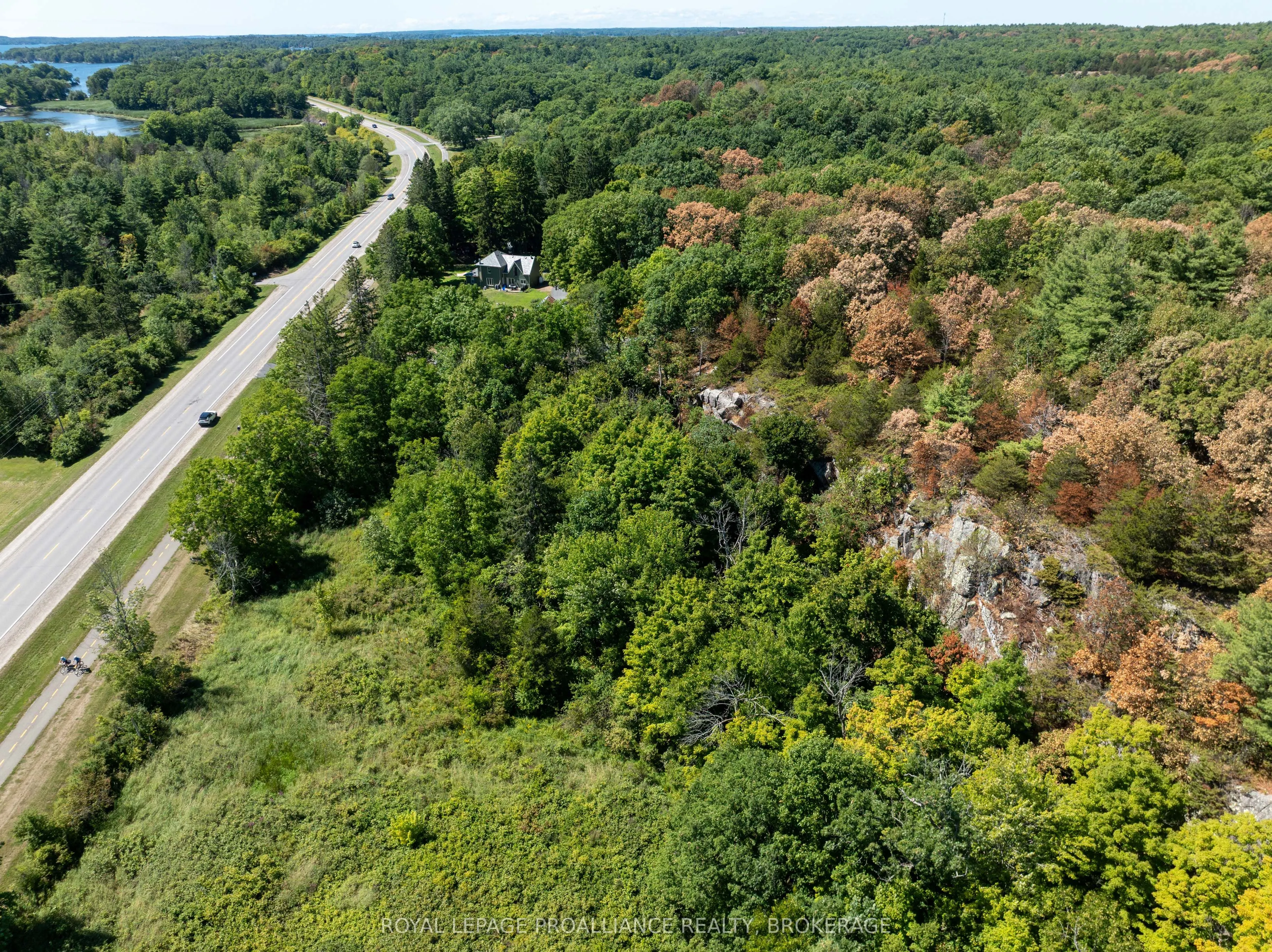 492 1000 Islands Parkway