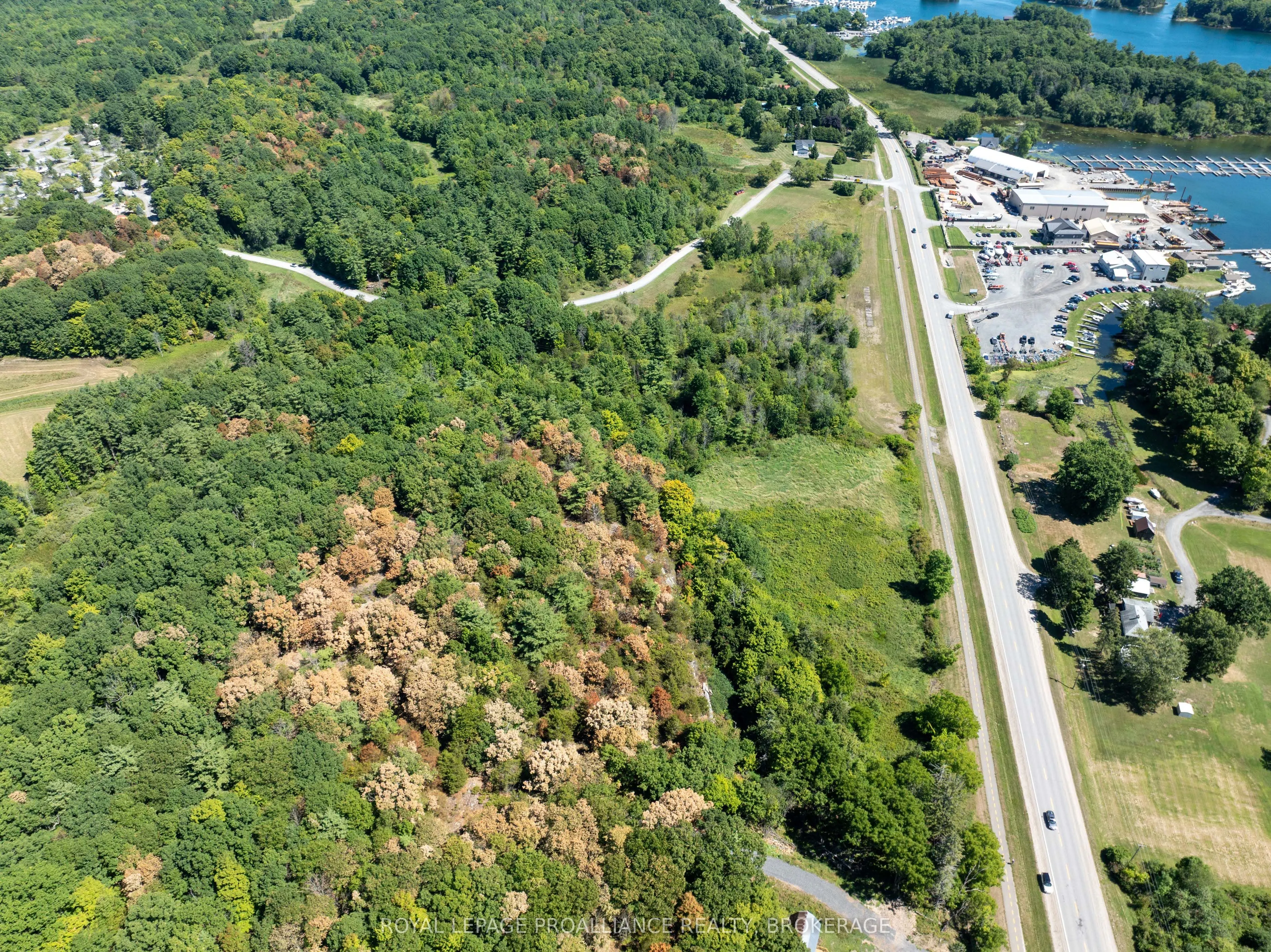 492 1000 Islands Parkway