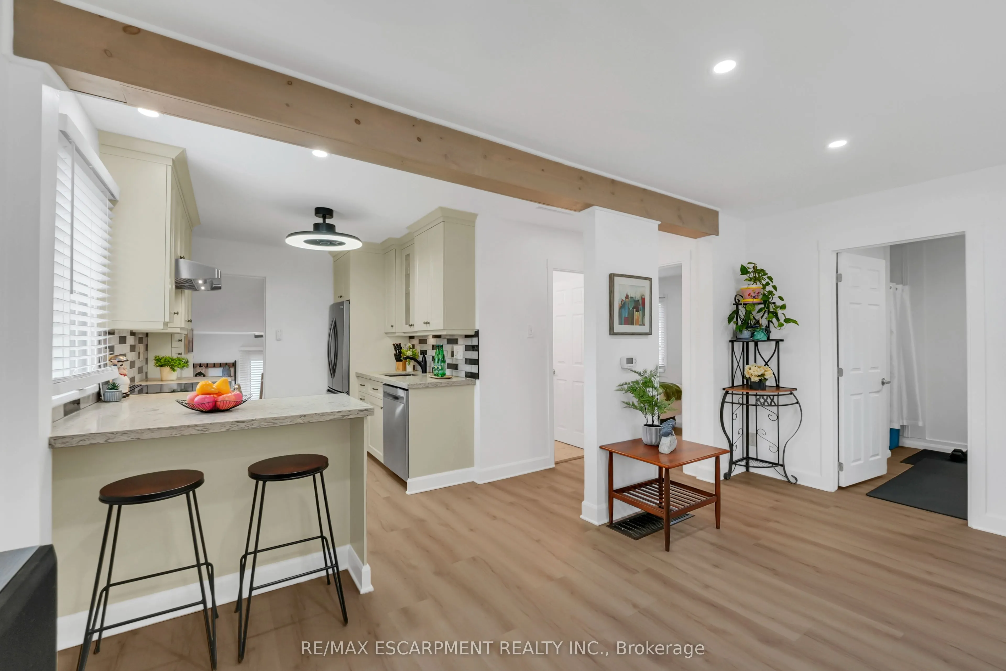 1 Waverley Road