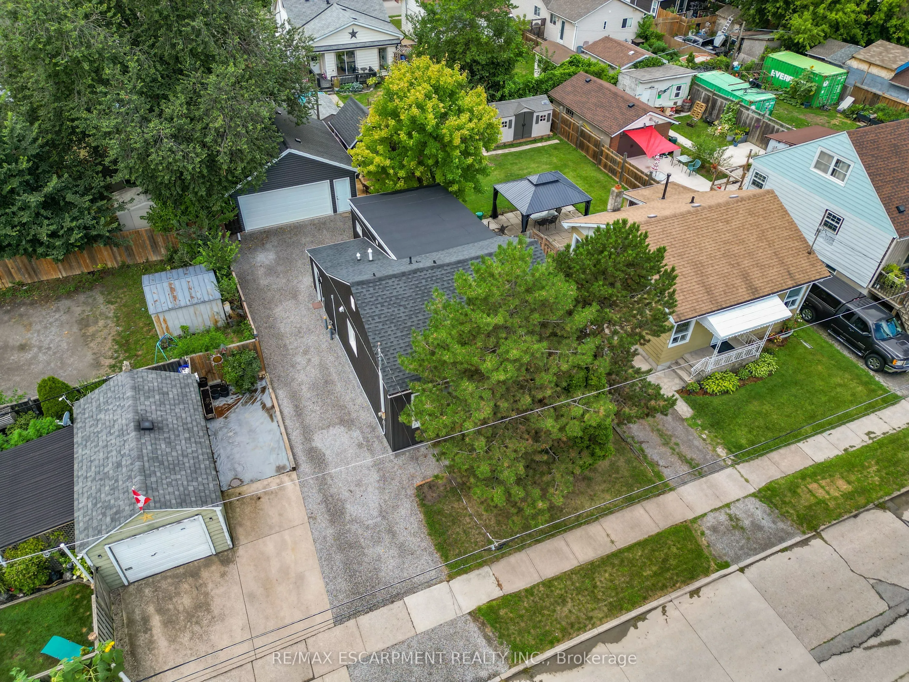 1 Waverley Road
