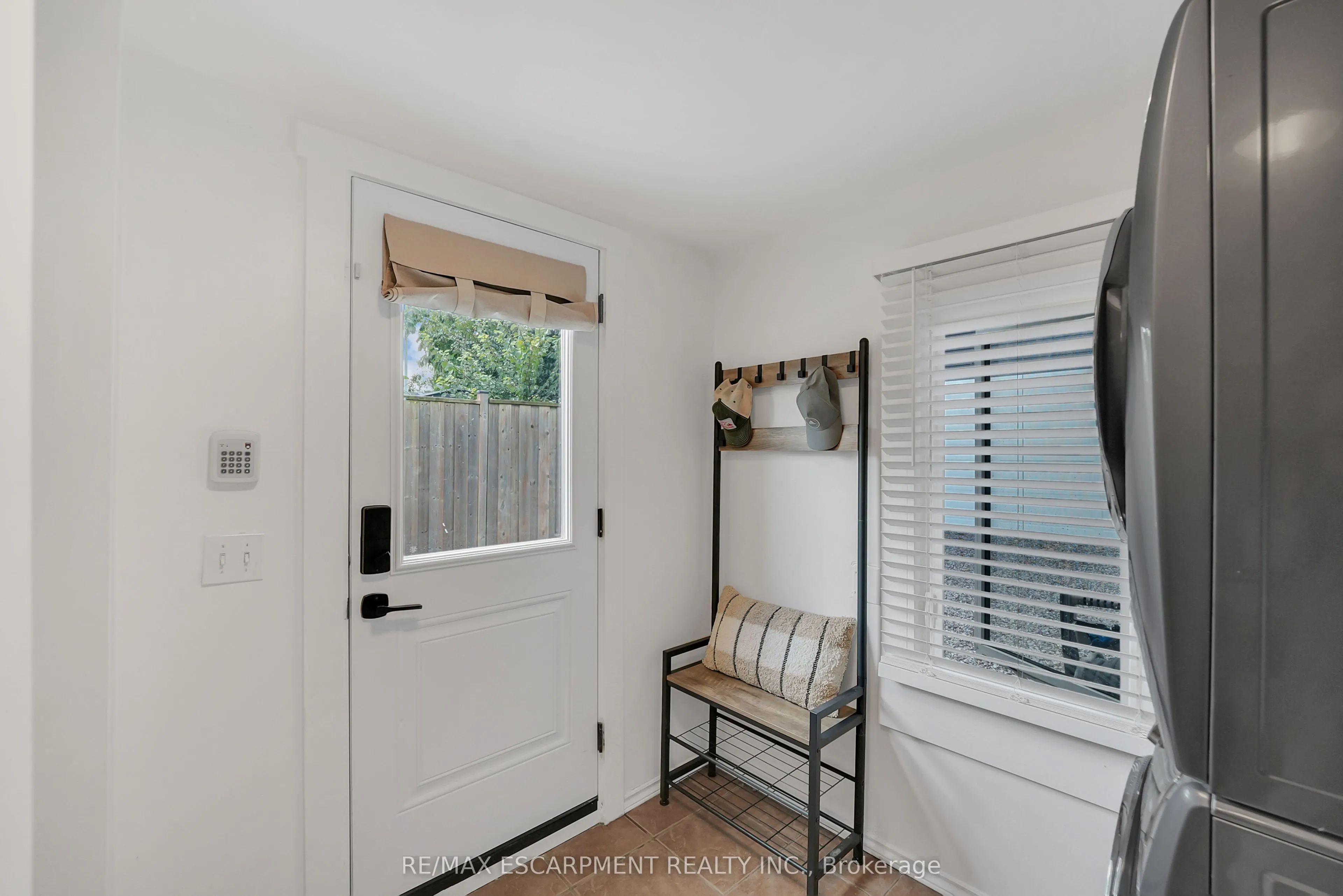 1 Waverley Road