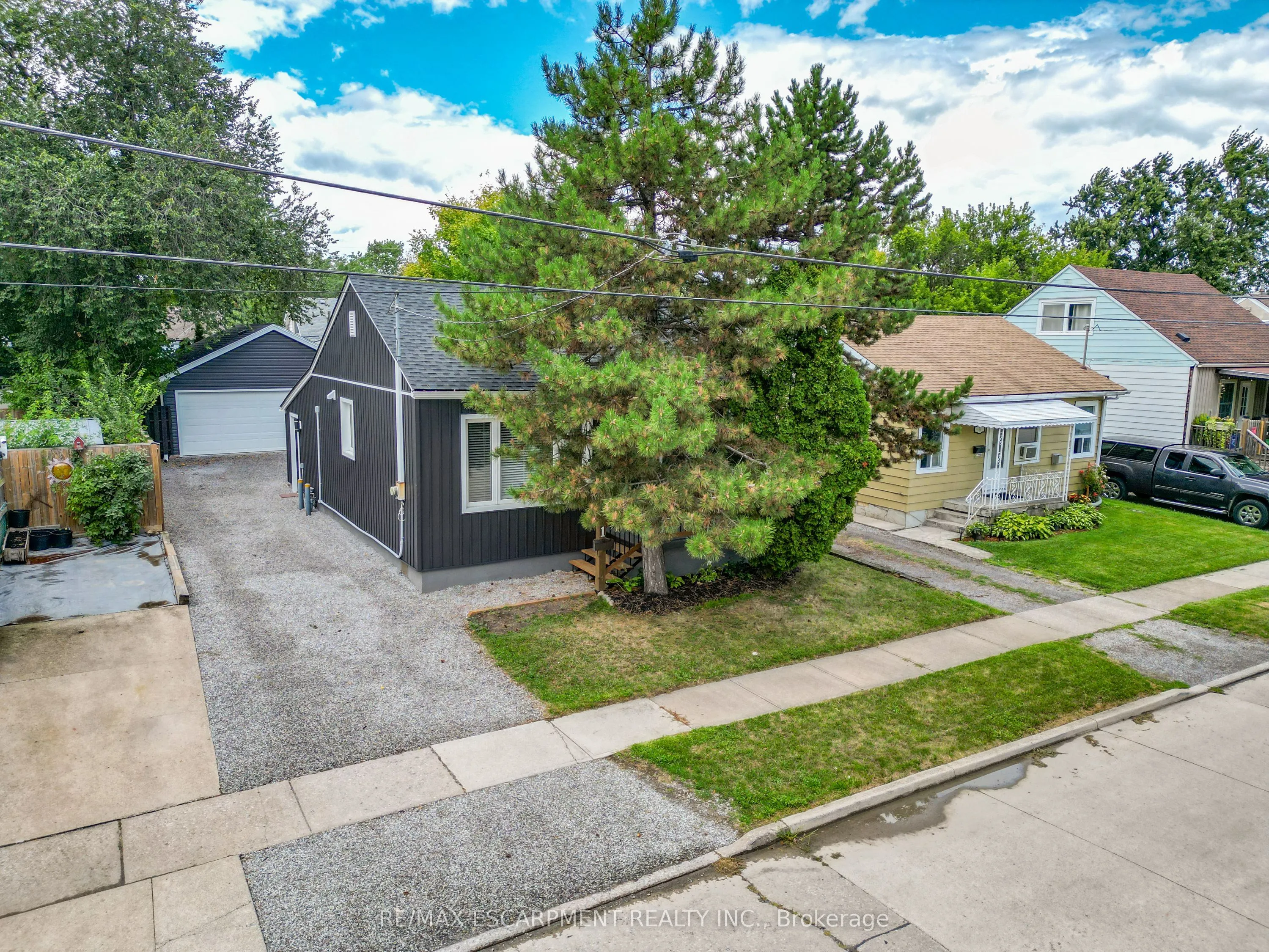 1 Waverley Road