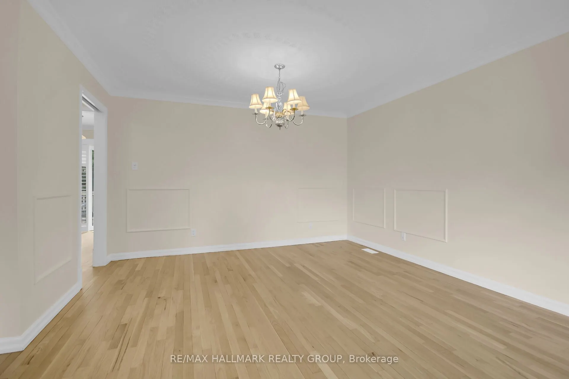 30 Brodeur Crescent