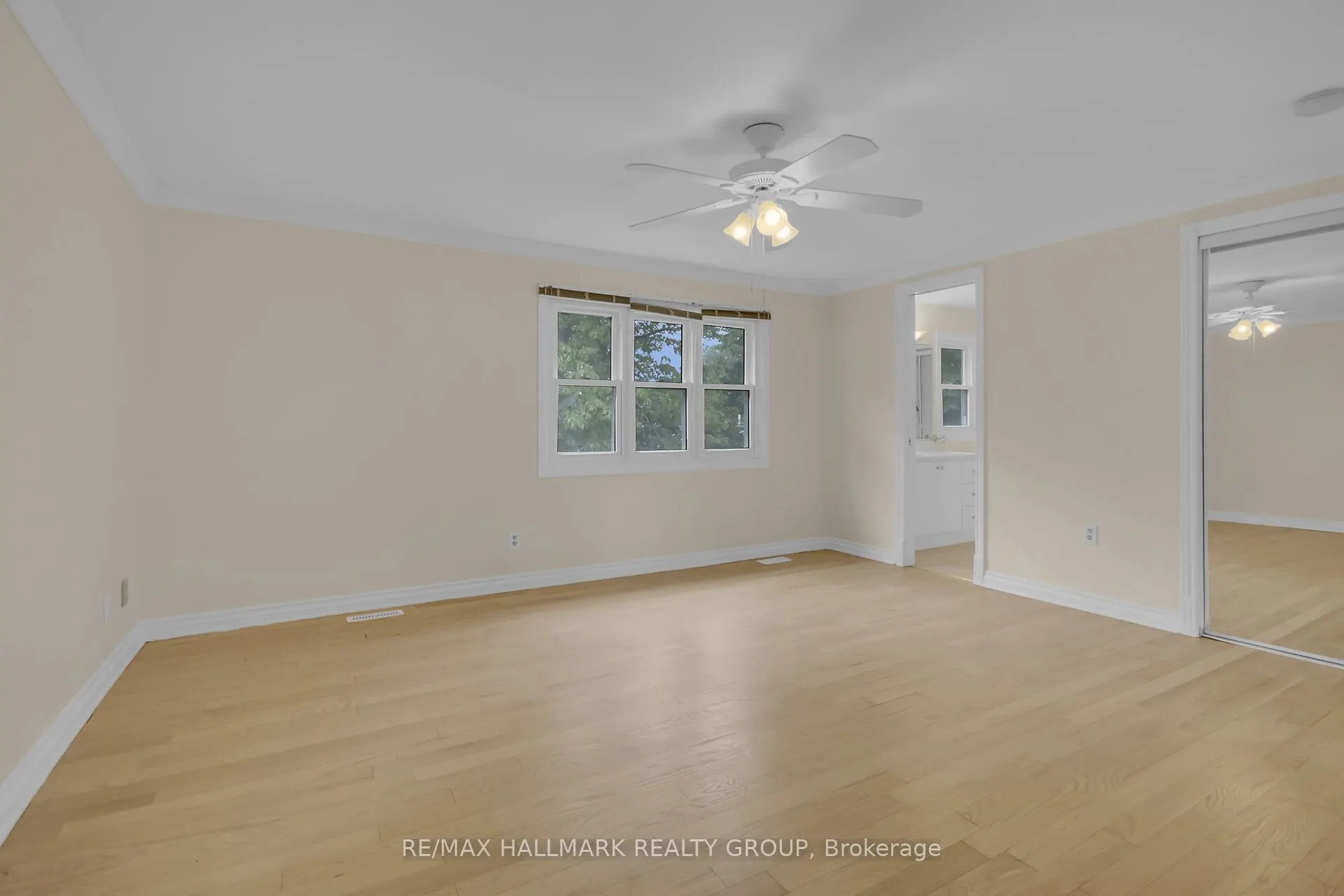 30 Brodeur Crescent