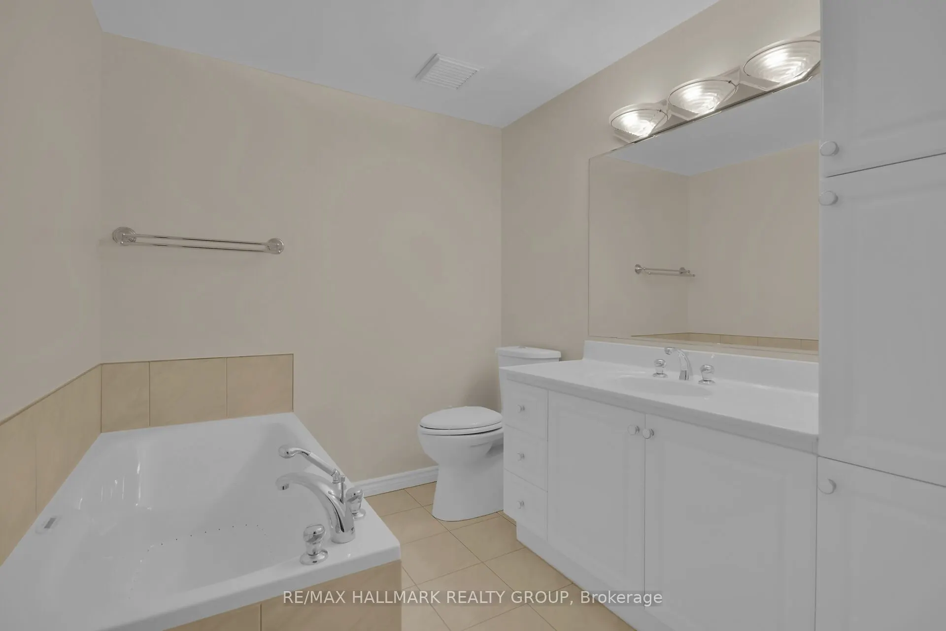 30 Brodeur Crescent