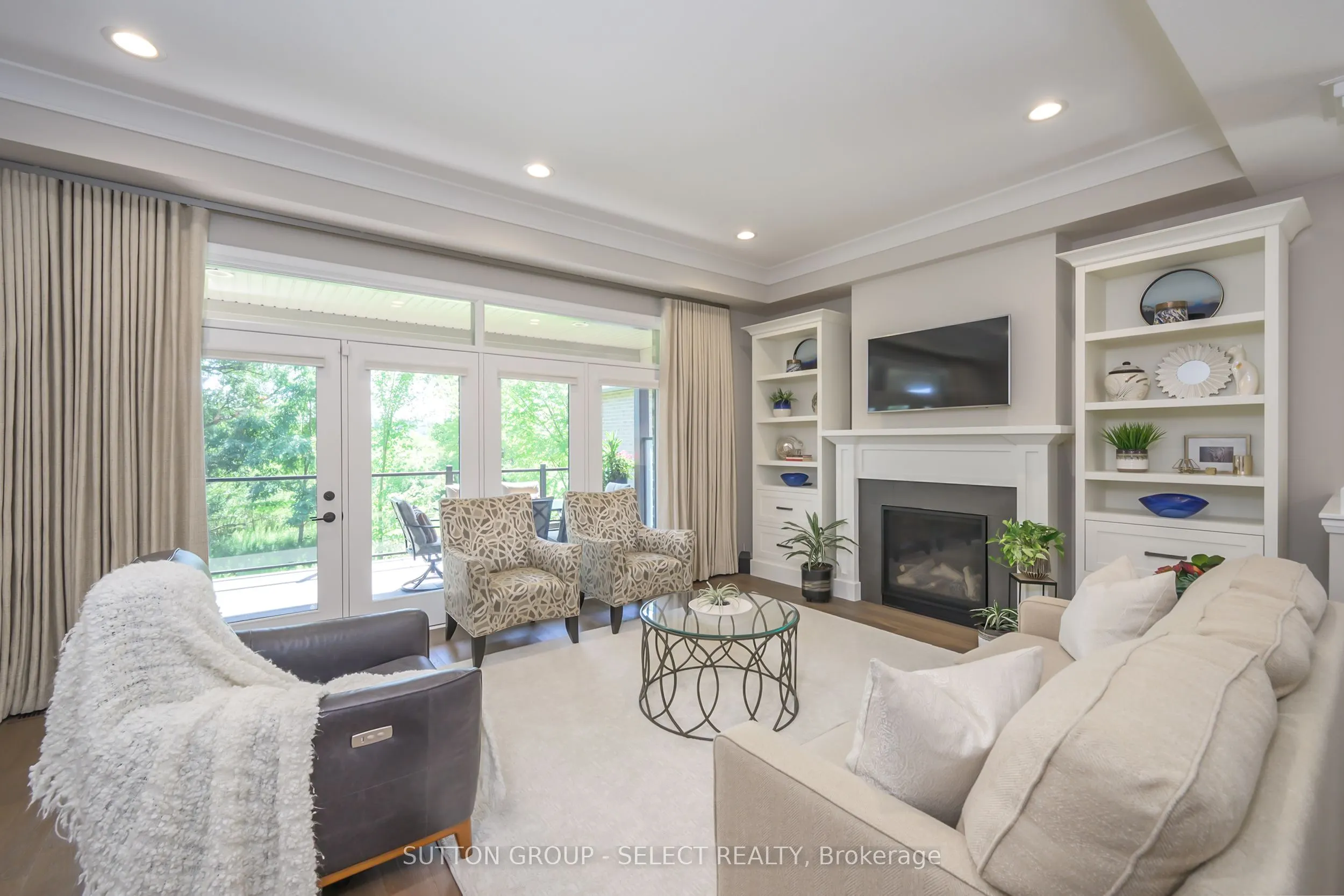 2290 Torrey Pines Way, #31