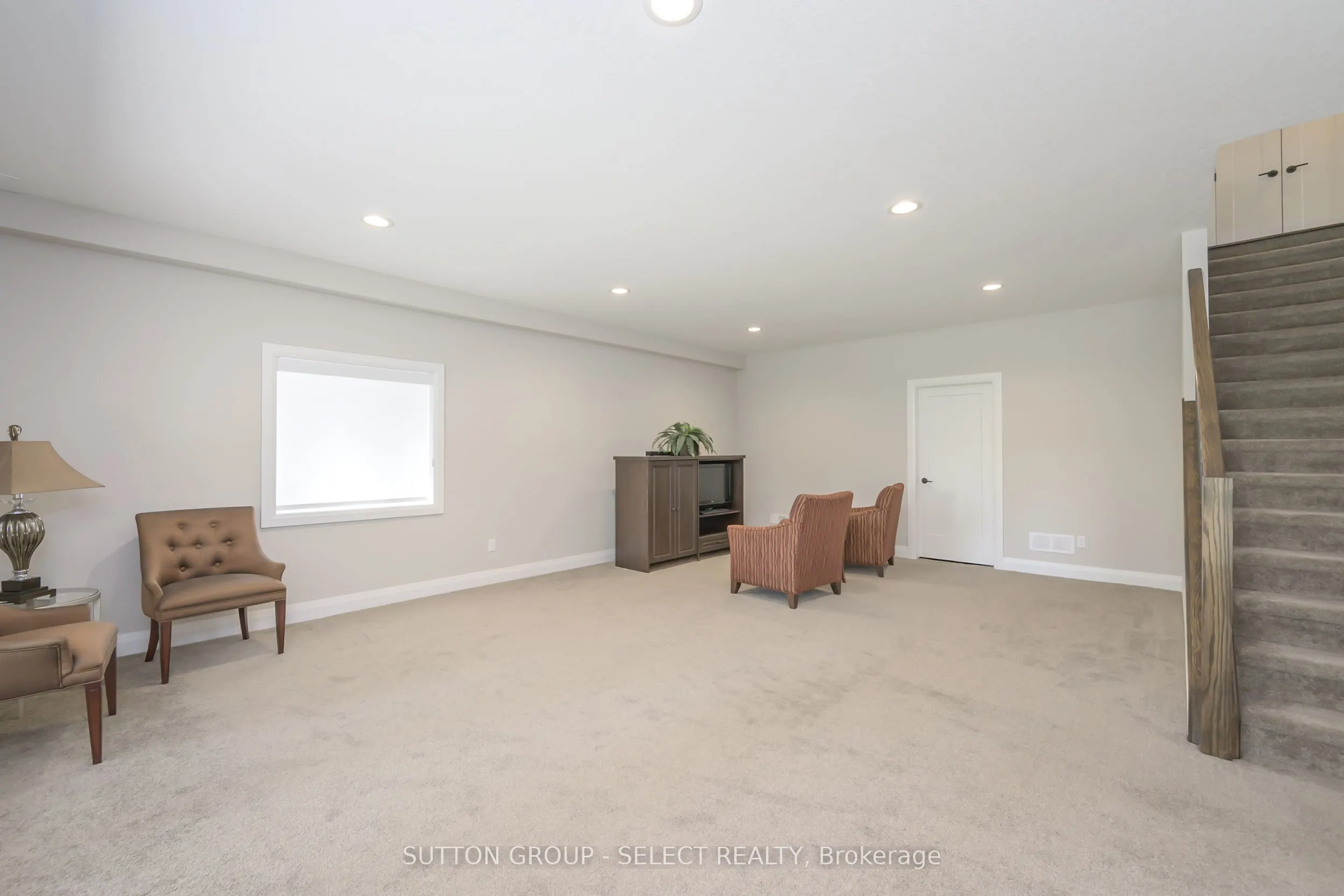 2290 Torrey Pines Way, #31