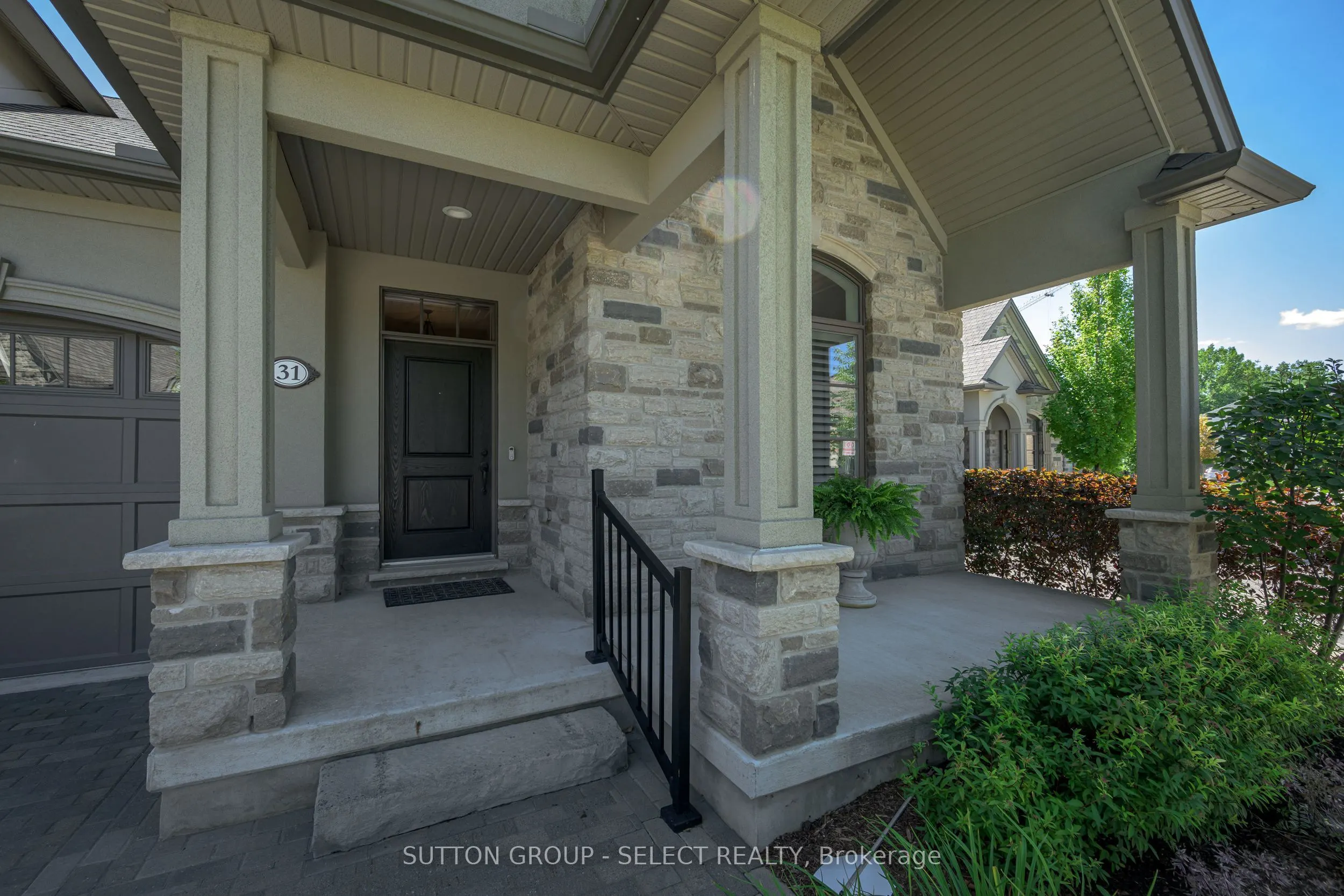 2290 Torrey Pines Way, #31
