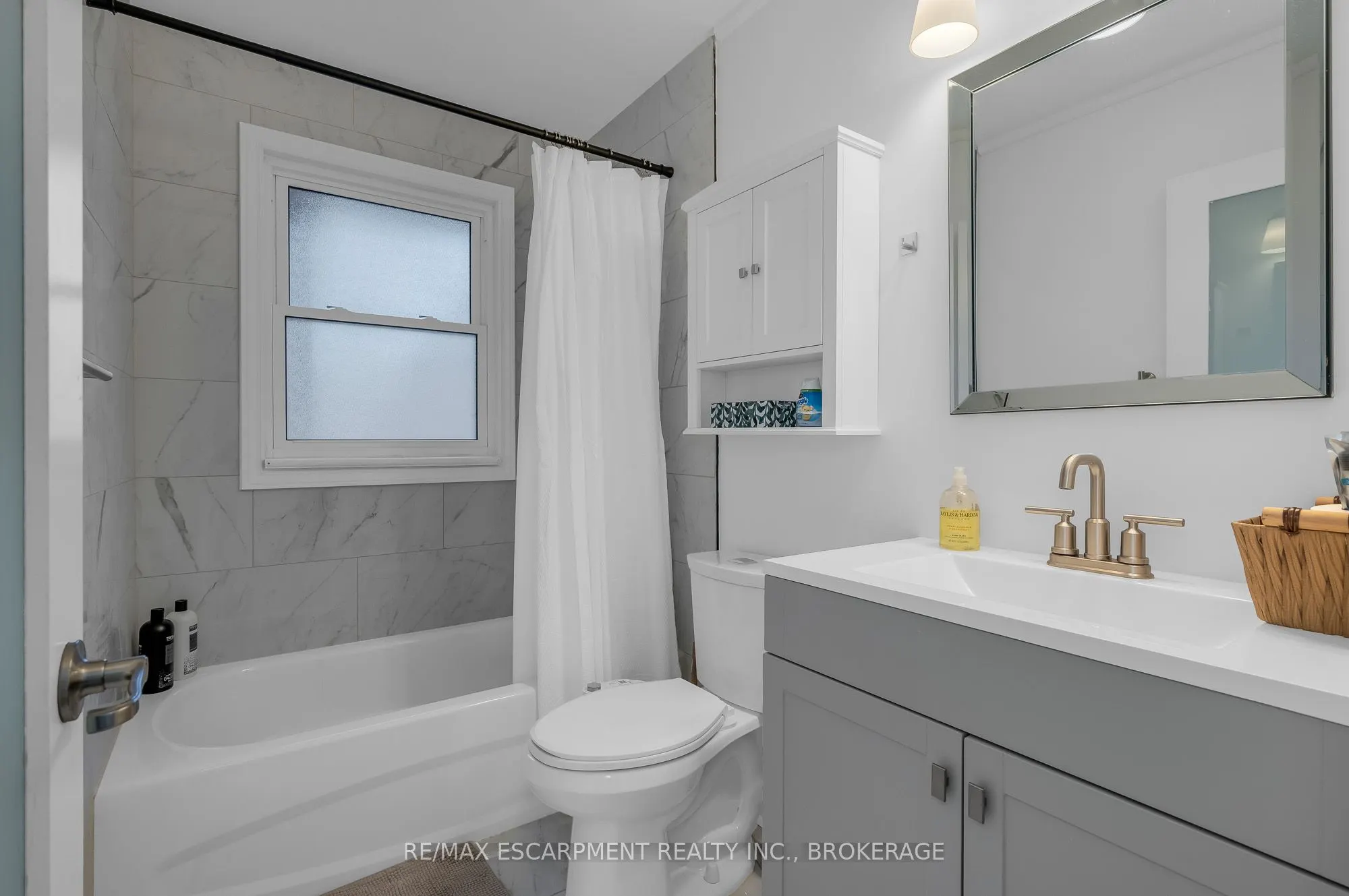 12 PARKVIEW Crescent, #Main