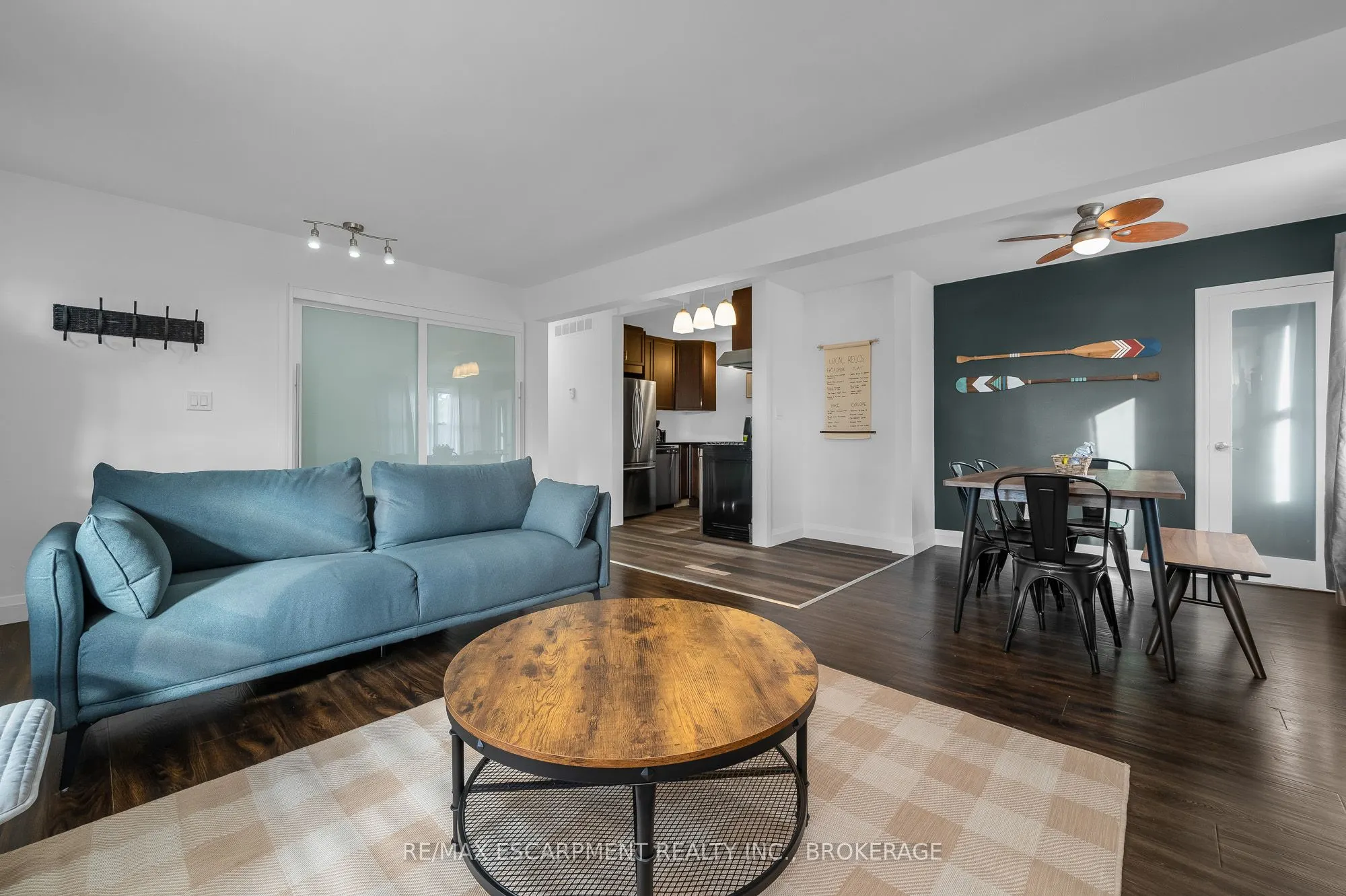 12 PARKVIEW Crescent, #Main