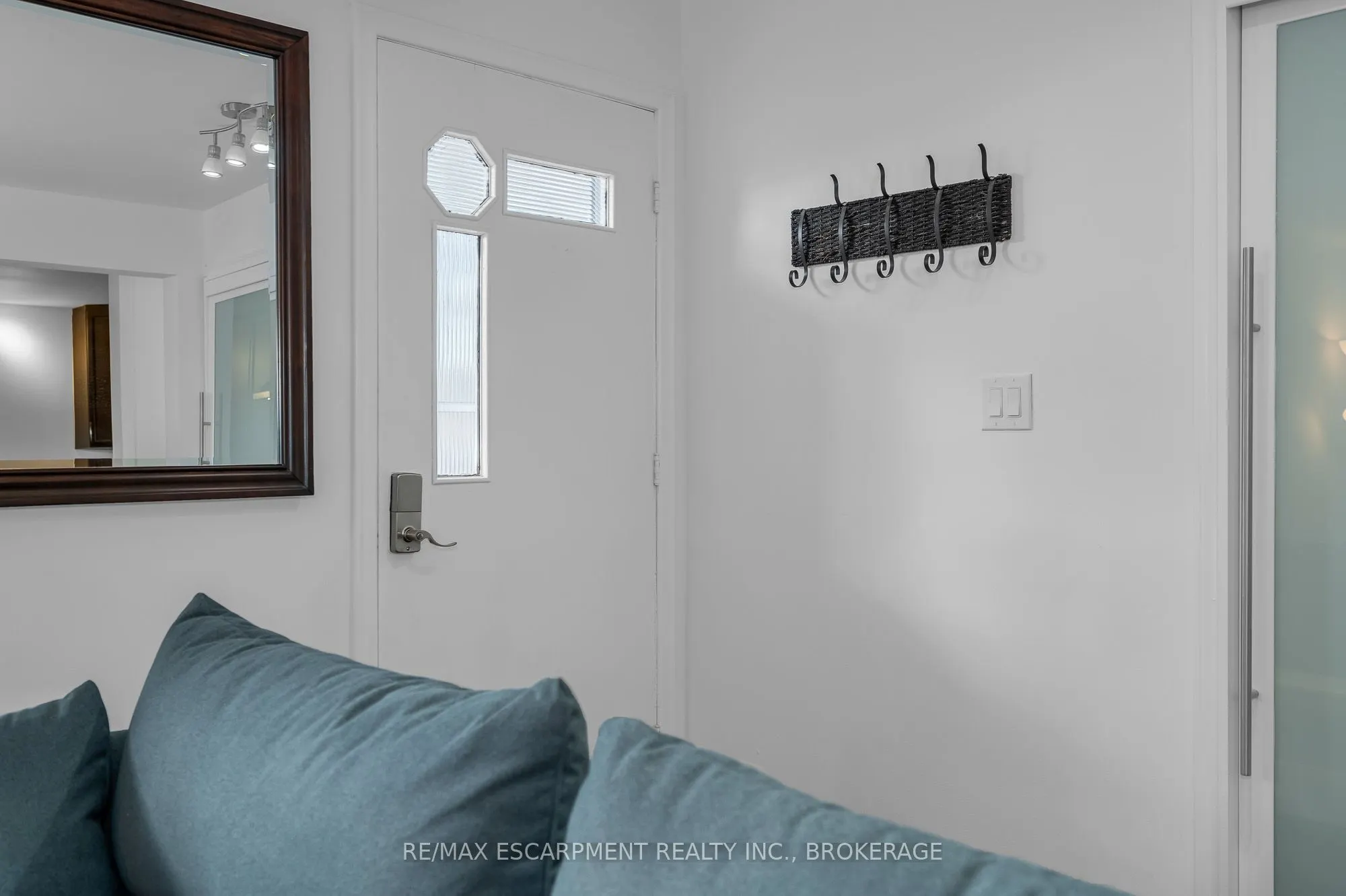 12 PARKVIEW Crescent, #Main