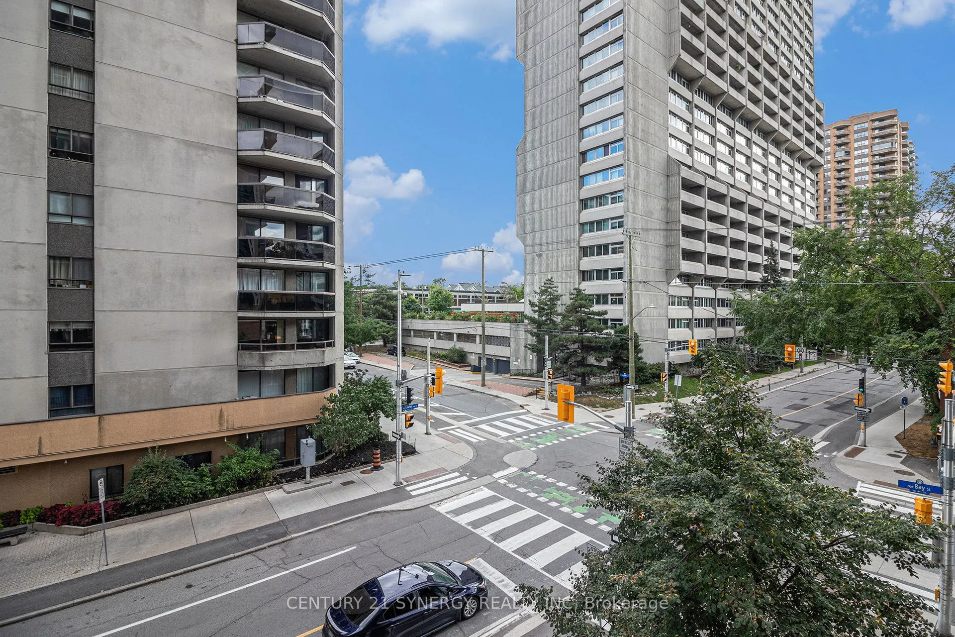 475 Laurier Avenue W, #306