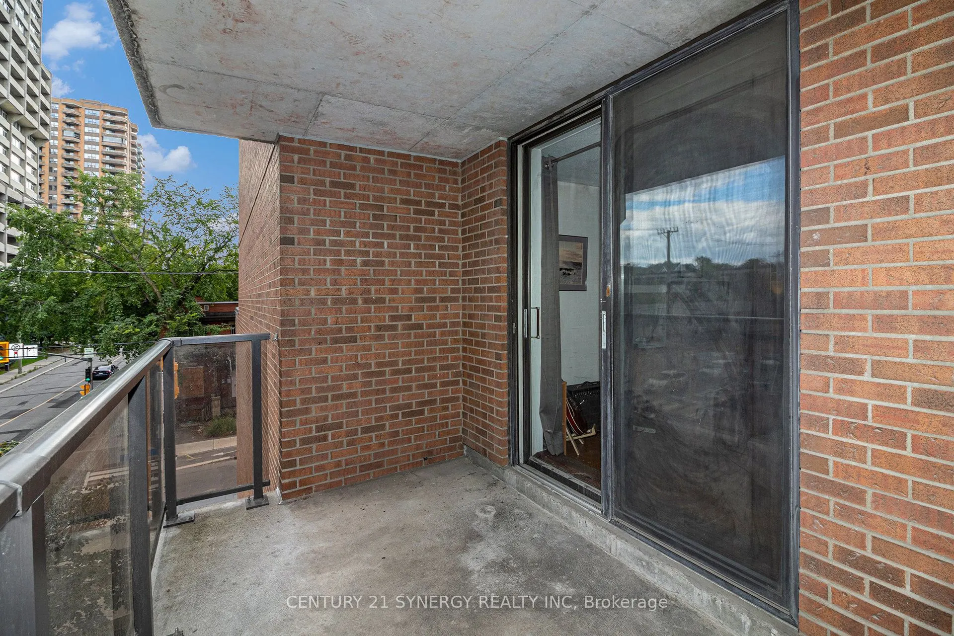 475 Laurier Avenue W, #306