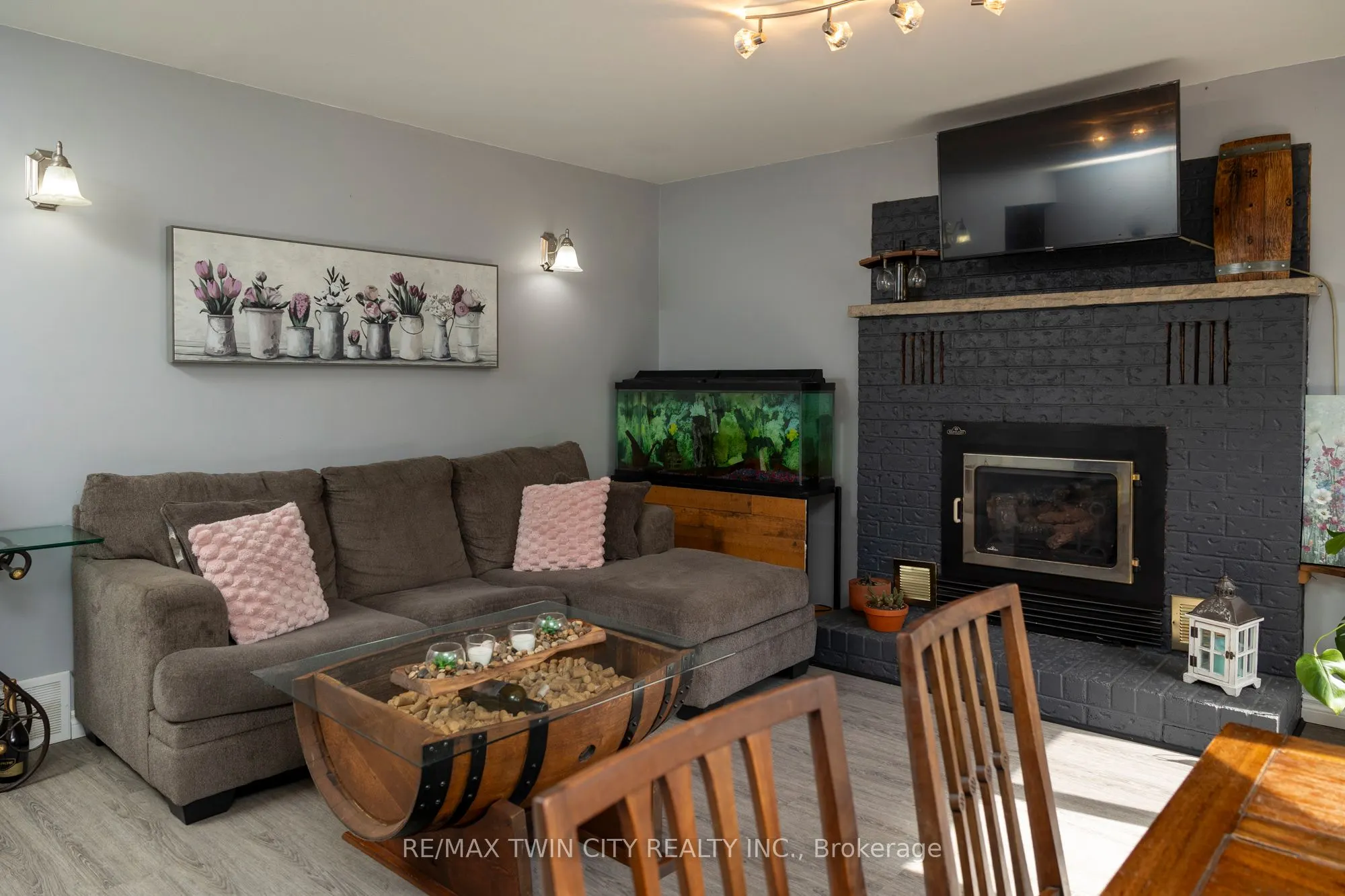 6 BANNISTER Street