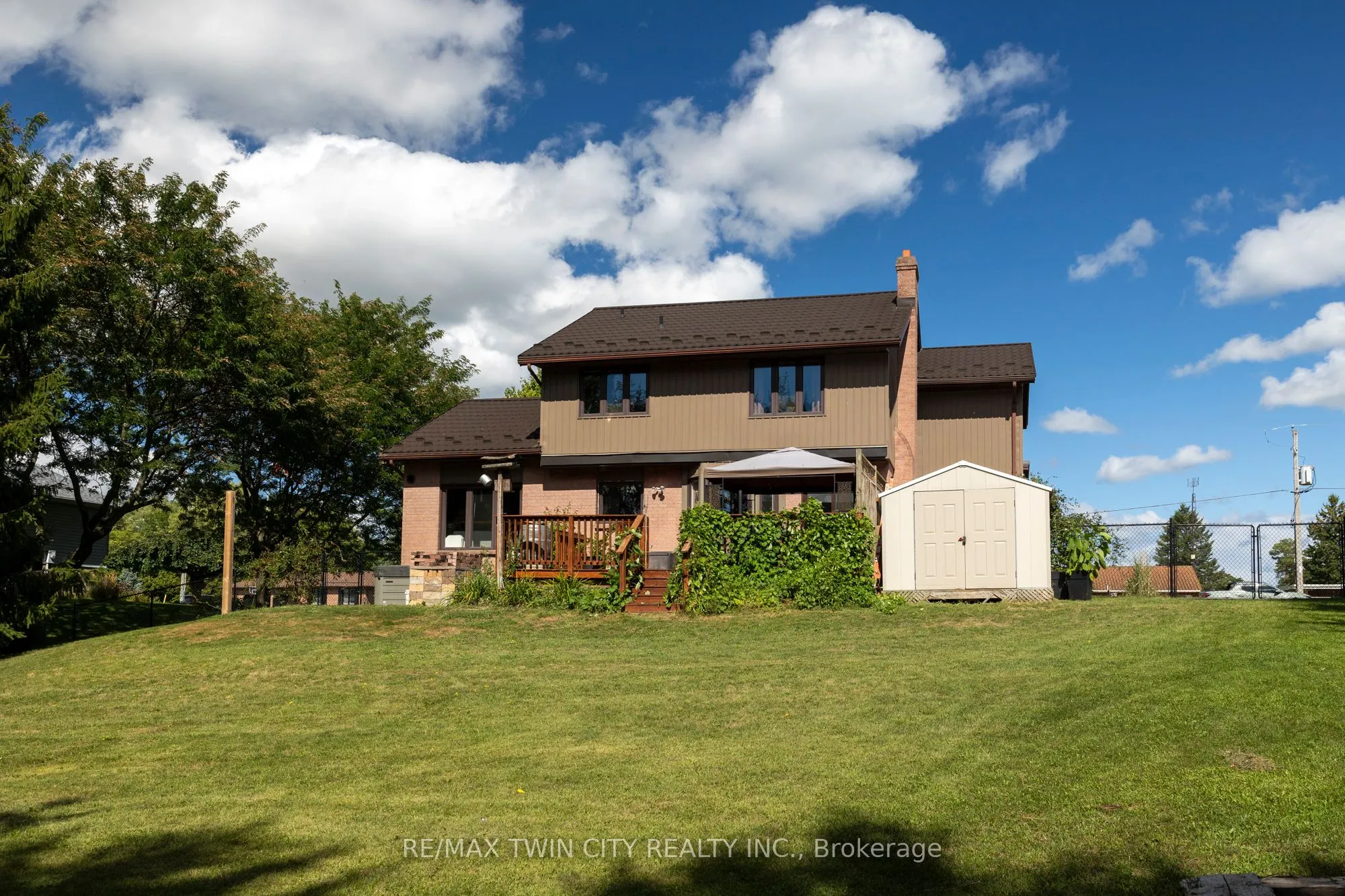 6 BANNISTER Street