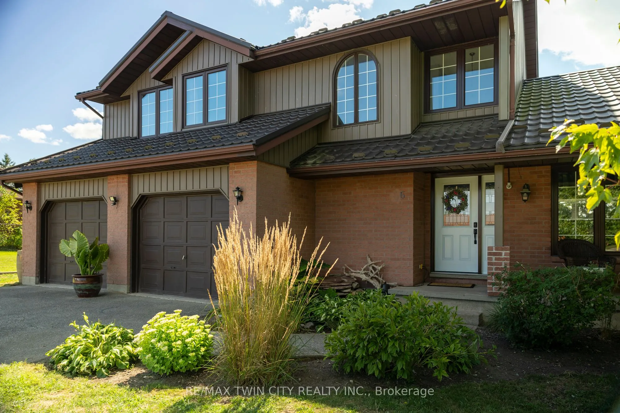 6 BANNISTER Street