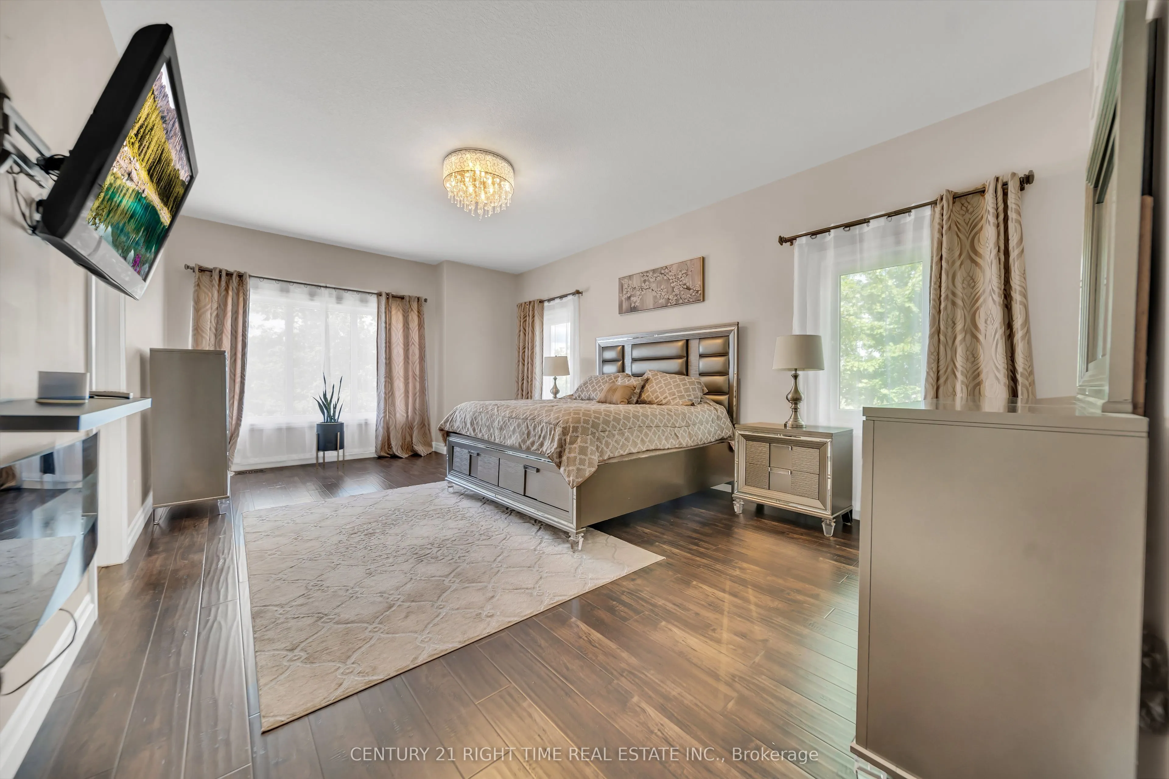 50 HORSESHOE Crescent